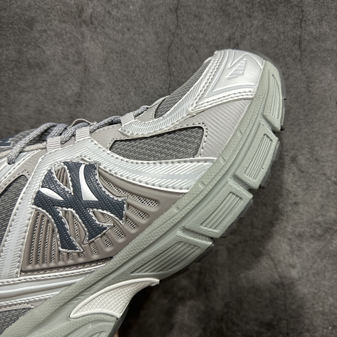 图片[6]-【纯原版】韩国洋基队NY大标潮流老爹鞋 MLB Trophy Runner 小白鞋复古轻便增高运动鞋新款绑带时尚潮流百搭 原材料打造 原楦原档案数据开发版型 完美鞋头弧度/后套收口效果🆚市面文案版本‼️ 原厂立体填充鞋舌海绵 中底注胶孔原数据开发模具大底 原厂转印标 保证不掉字 内增高6cm 原厂1：1模具开发 原厂进口纳米材质 原厂 全套手提袋 原盒雷射防伪标包装 天猫订单品质 官网尺码35 36 36.5 37.5 38 38.5 39 40 40.5 41 42 42.5 43 44 45-选品中心