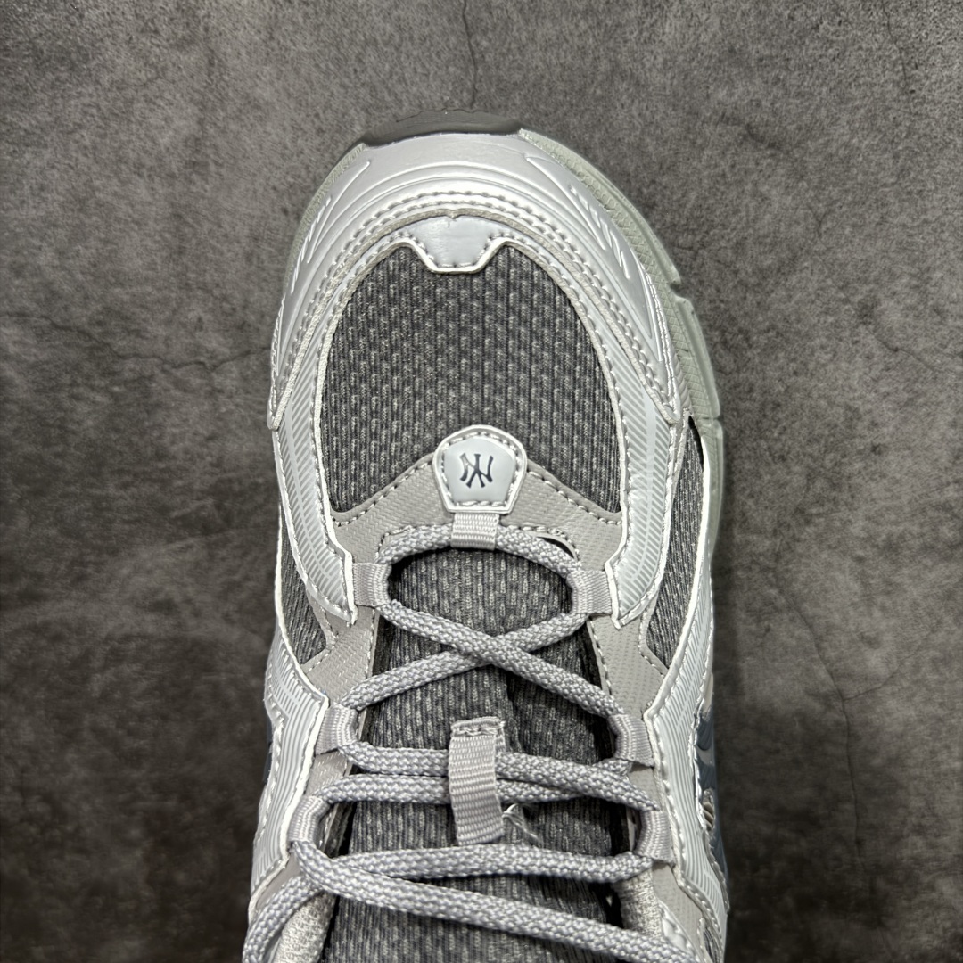 图片[5]-【纯原版】韩国洋基队NY大标潮流老爹鞋 MLB Trophy Runner 小白鞋复古轻便增高运动鞋新款绑带时尚潮流百搭 原材料打造 原楦原档案数据开发版型 完美鞋头弧度/后套收口效果🆚市面文案版本‼️ 原厂立体填充鞋舌海绵 中底注胶孔原数据开发模具大底 原厂转印标 保证不掉字 内增高6cm 原厂1：1模具开发 原厂进口纳米材质 原厂 全套手提袋 原盒雷射防伪标包装 天猫订单品质 官网尺码35 36 36.5 37.5 38 38.5 39 40 40.5 41 42 42.5 43 44 45-选品中心