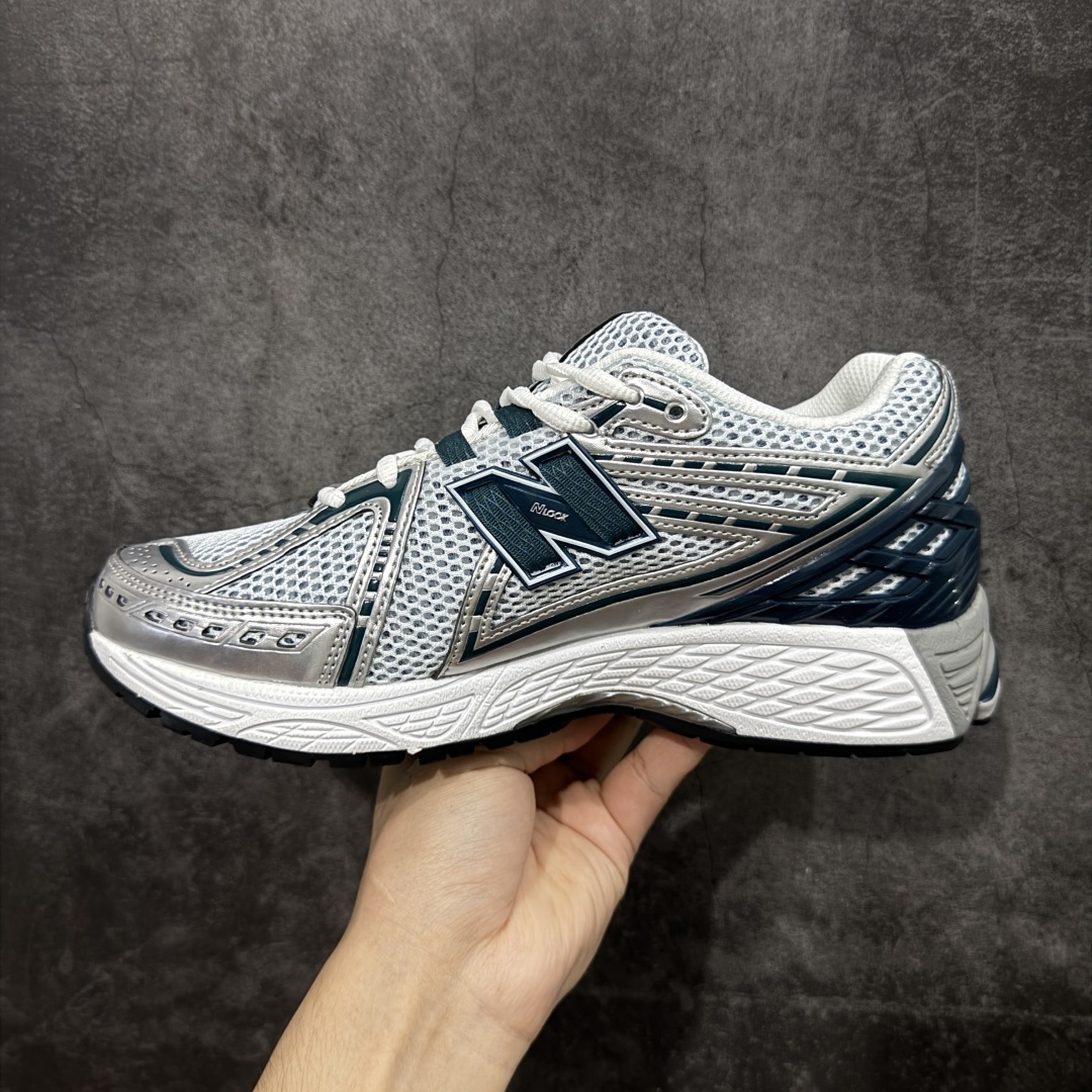 图片[2]-【BC纯原版】New Balance NB1906 复古跑鞋 U1906RCE 全新版本 东莞大厂出品 市场第一梯队品质 绝对秒杀市场货 完美版型 正确组合大底 价格一步到位‼️ 全套原楦原纸板原厂数据开发 进口三明治网面 原装进口皮料正确绒感卡色 正确中底拉帮中底网布细节 原厂标裁 带紫光防伪 定制后跟透明水晶模块 冲裁组合 大底贴合程度胶水上色把控完美 整洁度挑战全网艺术家 多道序QC把关品质完善 匠心打造 耗时多月开发完成 工艺极其复杂难度可想而知 新开独立私模大底 正确六层组合大底 高端零售专供产物 尺码：36 37 37.5 38 38.5 39 40 40.5 41 42 42.5 43 44 45-选品中心