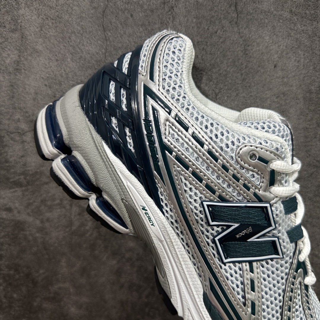 图片[7]-【BC纯原版】New Balance NB1906 复古跑鞋 U1906RCE 全新版本 东莞大厂出品 市场第一梯队品质 绝对秒杀市场货 完美版型 正确组合大底 价格一步到位‼️ 全套原楦原纸板原厂数据开发 进口三明治网面 原装进口皮料正确绒感卡色 正确中底拉帮中底网布细节 原厂标裁 带紫光防伪 定制后跟透明水晶模块 冲裁组合 大底贴合程度胶水上色把控完美 整洁度挑战全网艺术家 多道序QC把关品质完善 匠心打造 耗时多月开发完成 工艺极其复杂难度可想而知 新开独立私模大底 正确六层组合大底 高端零售专供产物 尺码：36 37 37.5 38 38.5 39 40 40.5 41 42 42.5 43 44 45-选品中心