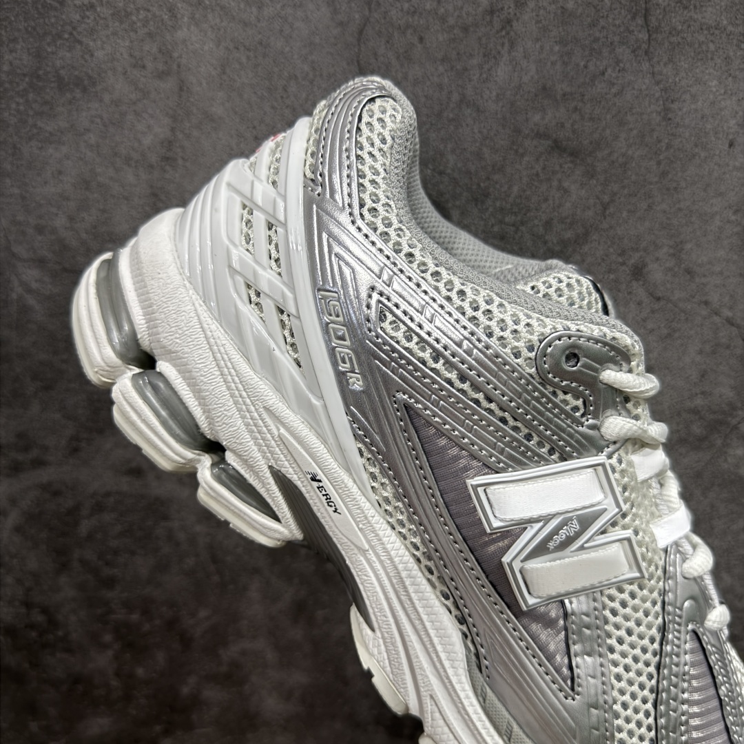 图片[7]-【BC纯原版】New Balance NB1906 复古跑鞋 M1906RCB 全新版本 东莞大厂出品 市场第一梯队品质 绝对秒杀市场货 完美版型 正确组合大底 价格一步到位‼️ 全套原楦原纸板原厂数据开发 进口三明治网面 原装进口皮料正确绒感卡色 正确中底拉帮中底网布细节 原厂标裁 带紫光防伪 定制后跟透明水晶模块 冲裁组合 大底贴合程度胶水上色把控完美 整洁度挑战全网艺术家 多道序QC把关品质完善 匠心打造 耗时多月开发完成 工艺极其复杂难度可想而知 新开独立私模大底 正确六层组合大底 高端零售专供产物 尺码：36 37 37.5 38 38.5 39 40 40.5 41 42 42.5 43 44 45-选品中心