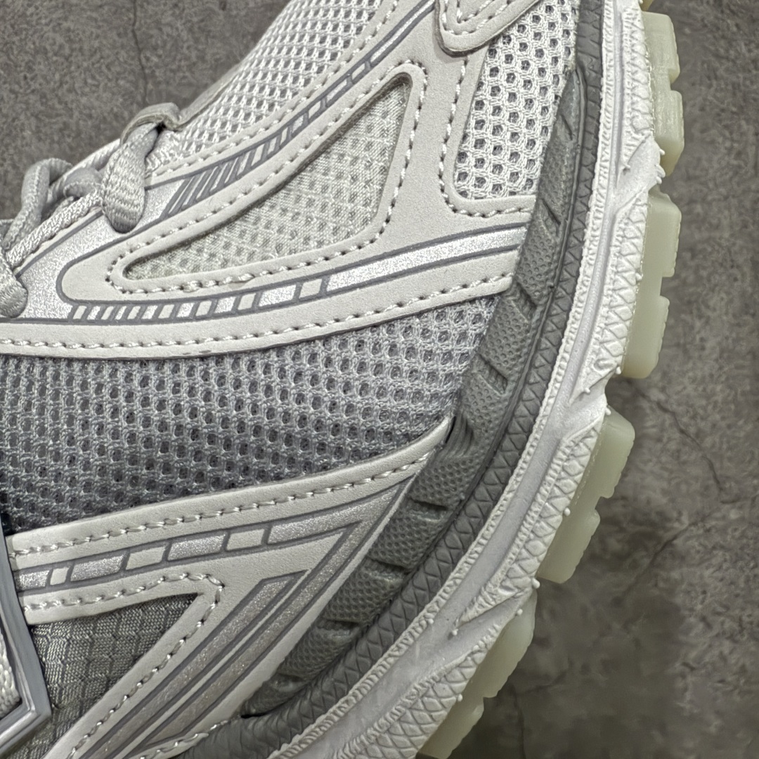 图片[5]-【BC纯原版】New Balance NB1906 复古跑鞋 U1906RNY 全新版本 东莞大厂出品 市场第一梯队品质 绝对秒杀市场货 完美版型 正确组合大底 价格一步到位‼️ 全套原楦原纸板原厂数据开发 进口三明治网面 原装进口皮料正确绒感卡色 正确中底拉帮中底网布细节 原厂标裁 带紫光防伪 定制后跟透明水晶模块 冲裁组合 大底贴合程度胶水上色把控完美 整洁度挑战全网艺术家 多道序QC把关品质完善 匠心打造 耗时多月开发完成 工艺极其复杂难度可想而知 新开独立私模大底 正确六层组合大底 高端零售专供产物 尺码：36 37 37.5 38 38.5 39 40 40.5 41 42 42.5 43 44 45-选品中心