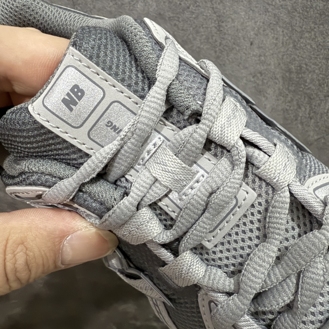 图片[7]-【BC纯原版】New Balance NB1906 复古跑鞋 U1906RNY 全新版本 东莞大厂出品 市场第一梯队品质 绝对秒杀市场货 完美版型 正确组合大底 价格一步到位‼️ 全套原楦原纸板原厂数据开发 进口三明治网面 原装进口皮料正确绒感卡色 正确中底拉帮中底网布细节 原厂标裁 带紫光防伪 定制后跟透明水晶模块 冲裁组合 大底贴合程度胶水上色把控完美 整洁度挑战全网艺术家 多道序QC把关品质完善 匠心打造 耗时多月开发完成 工艺极其复杂难度可想而知 新开独立私模大底 正确六层组合大底 高端零售专供产物 尺码：36 37 37.5 38 38.5 39 40 40.5 41 42 42.5 43 44 45-选品中心