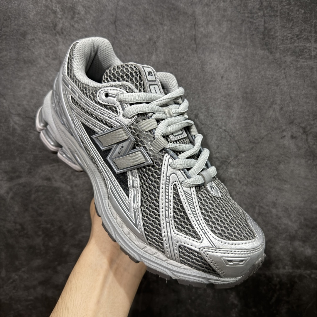 图片[3]-【BC纯原版】New Balance NB1906 复古跑鞋 M1906REH 全新版本 东莞大厂出品 市场第一梯队品质 绝对秒杀市场货 完美版型 正确组合大底 价格一步到位‼️ 全套原楦原纸板原厂数据开发 进口三明治网面 原装进口皮料正确绒感卡色 正确中底拉帮中底网布细节 原厂标裁 带紫光防伪 定制后跟透明水晶模块 冲裁组合 大底贴合程度胶水上色把控完美 整洁度挑战全网艺术家 多道序QC把关品质完善 匠心打造 耗时多月开发完成 工艺极其复杂难度可想而知 新开独立私模大底 正确六层组合大底 高端零售专供产物 尺码：36 37 37.5 38 38.5 39 40 40.5 41 42 42.5 43 44 45-选品中心