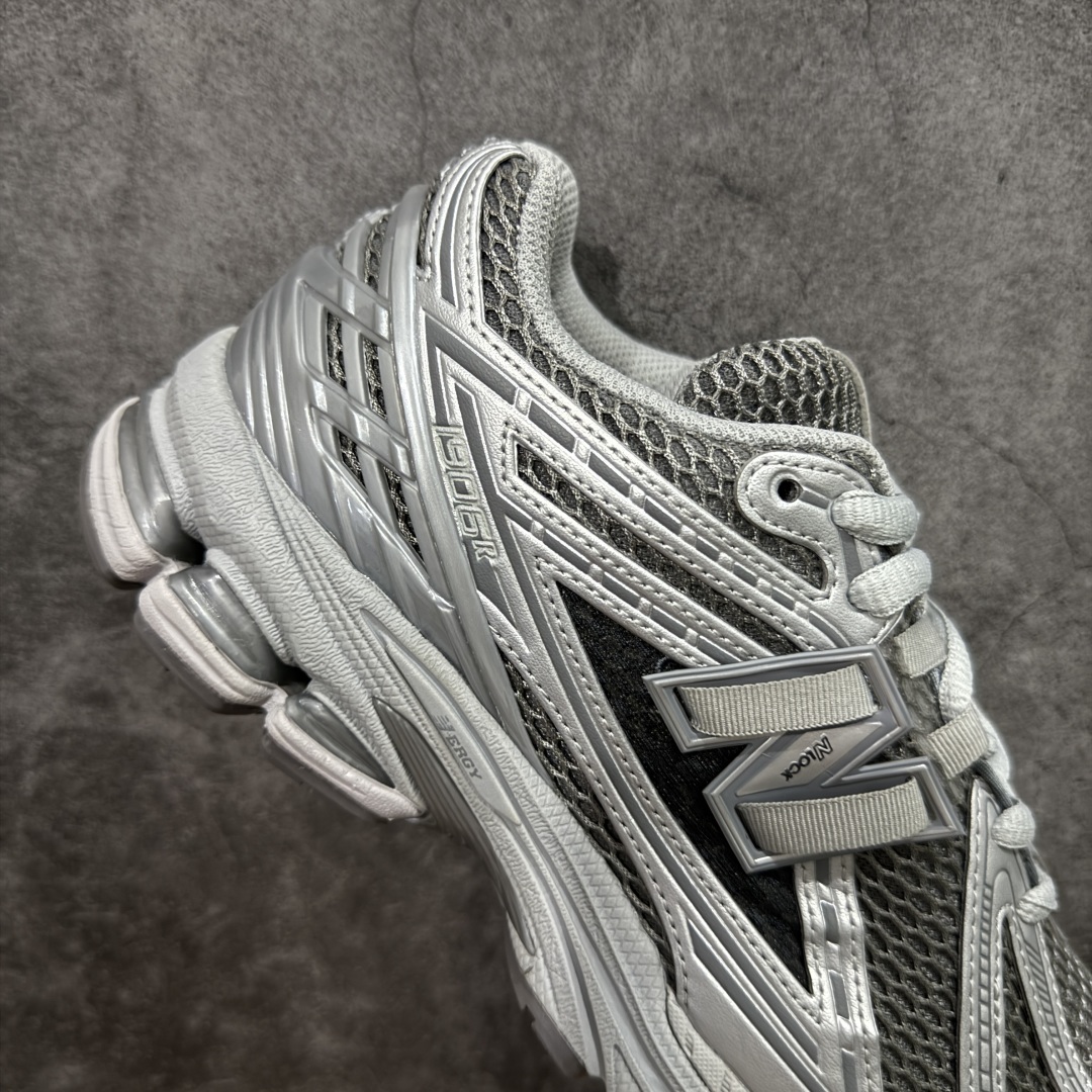 图片[7]-【BC纯原版】New Balance NB1906 复古跑鞋 M1906REH 全新版本 东莞大厂出品 市场第一梯队品质 绝对秒杀市场货 完美版型 正确组合大底 价格一步到位‼️ 全套原楦原纸板原厂数据开发 进口三明治网面 原装进口皮料正确绒感卡色 正确中底拉帮中底网布细节 原厂标裁 带紫光防伪 定制后跟透明水晶模块 冲裁组合 大底贴合程度胶水上色把控完美 整洁度挑战全网艺术家 多道序QC把关品质完善 匠心打造 耗时多月开发完成 工艺极其复杂难度可想而知 新开独立私模大底 正确六层组合大底 高端零售专供产物 尺码：36 37 37.5 38 38.5 39 40 40.5 41 42 42.5 43 44 45-选品中心