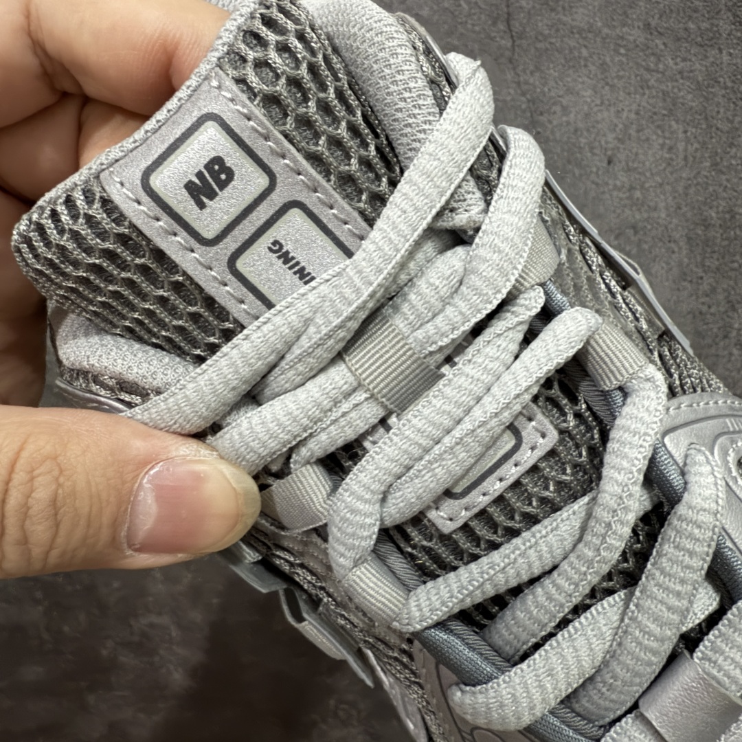 图片[7]-【BC纯原版】New Balance NB1906 复古跑鞋 M1906REH 全新版本 东莞大厂出品 市场第一梯队品质 绝对秒杀市场货 完美版型 正确组合大底 价格一步到位‼️ 全套原楦原纸板原厂数据开发 进口三明治网面 原装进口皮料正确绒感卡色 正确中底拉帮中底网布细节 原厂标裁 带紫光防伪 定制后跟透明水晶模块 冲裁组合 大底贴合程度胶水上色把控完美 整洁度挑战全网艺术家 多道序QC把关品质完善 匠心打造 耗时多月开发完成 工艺极其复杂难度可想而知 新开独立私模大底 正确六层组合大底 高端零售专供产物 尺码：36 37 37.5 38 38.5 39 40 40.5 41 42 42.5 43 44 45-选品中心