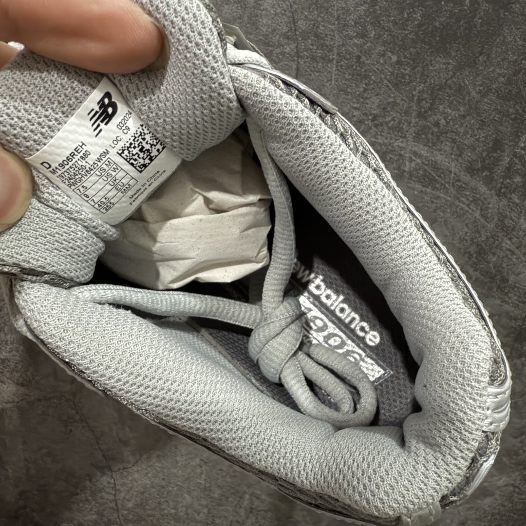 图片[8]-【BC纯原版】New Balance NB1906 复古跑鞋 M1906REH 全新版本 东莞大厂出品 市场第一梯队品质 绝对秒杀市场货 完美版型 正确组合大底 价格一步到位‼️ 全套原楦原纸板原厂数据开发 进口三明治网面 原装进口皮料正确绒感卡色 正确中底拉帮中底网布细节 原厂标裁 带紫光防伪 定制后跟透明水晶模块 冲裁组合 大底贴合程度胶水上色把控完美 整洁度挑战全网艺术家 多道序QC把关品质完善 匠心打造 耗时多月开发完成 工艺极其复杂难度可想而知 新开独立私模大底 正确六层组合大底 高端零售专供产物 尺码：36 37 37.5 38 38.5 39 40 40.5 41 42 42.5 43 44 45-选品中心