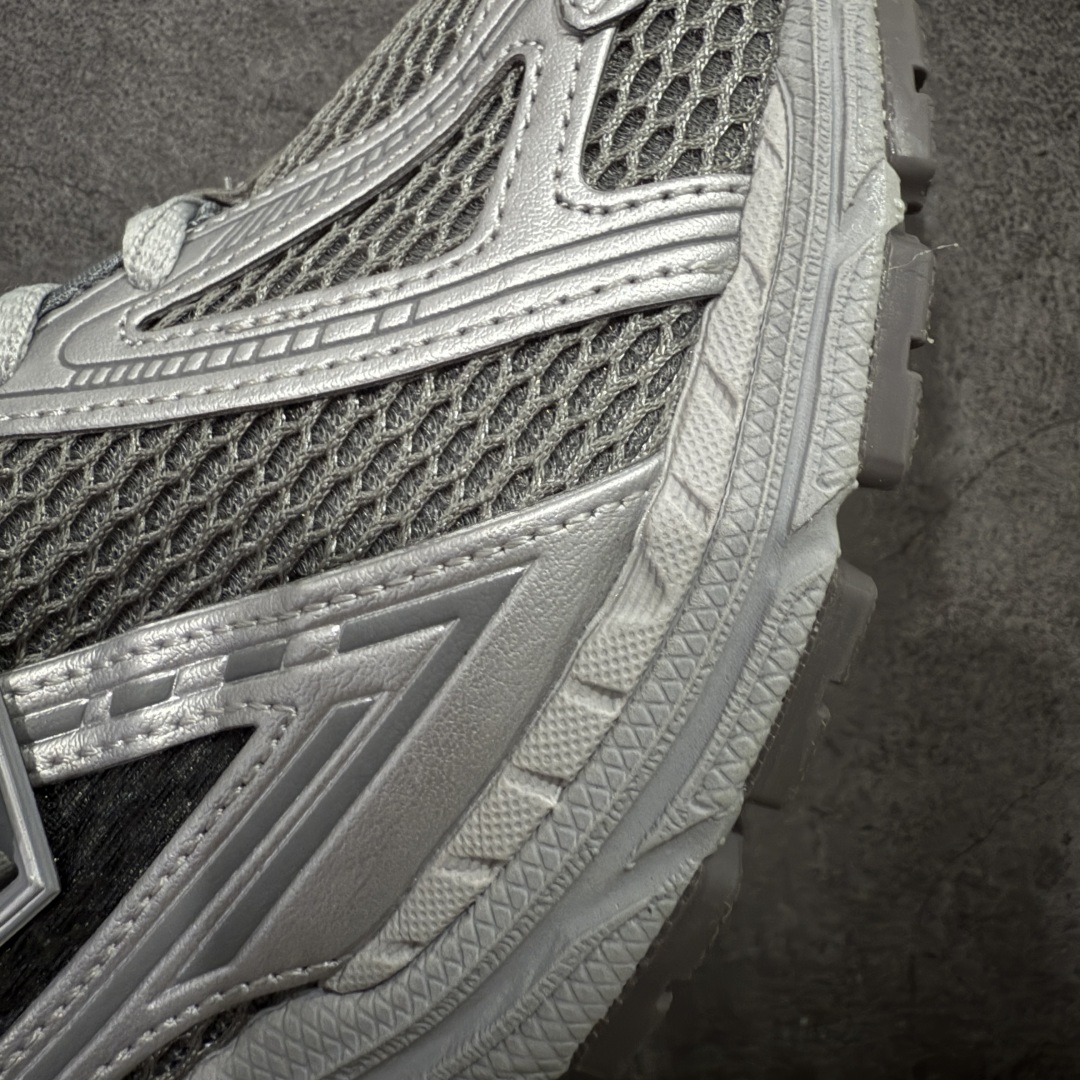 图片[5]-【BC纯原版】New Balance NB1906 复古跑鞋 M1906REH 全新版本 东莞大厂出品 市场第一梯队品质 绝对秒杀市场货 完美版型 正确组合大底 价格一步到位‼️ 全套原楦原纸板原厂数据开发 进口三明治网面 原装进口皮料正确绒感卡色 正确中底拉帮中底网布细节 原厂标裁 带紫光防伪 定制后跟透明水晶模块 冲裁组合 大底贴合程度胶水上色把控完美 整洁度挑战全网艺术家 多道序QC把关品质完善 匠心打造 耗时多月开发完成 工艺极其复杂难度可想而知 新开独立私模大底 正确六层组合大底 高端零售专供产物 尺码：36 37 37.5 38 38.5 39 40 40.5 41 42 42.5 43 44 45-选品中心