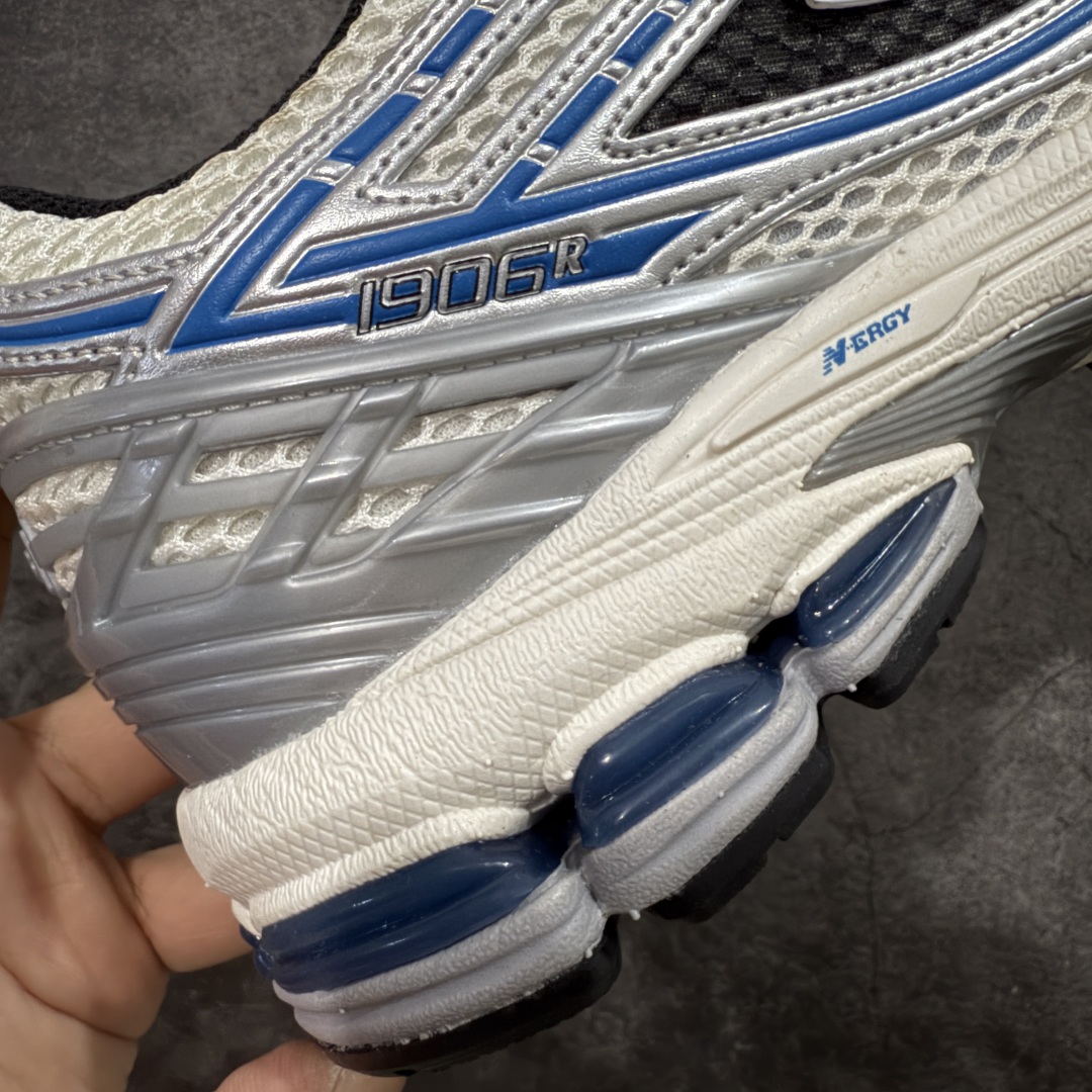 图片[3]-【BC纯原版】New Balance NB1906 复古跑鞋 M1906REB 全新版本 东莞大厂出品 市场第一梯队品质 绝对秒杀市场货 完美版型 正确组合大底 价格一步到位‼️ 全套原楦原纸板原厂数据开发 进口三明治网面 原装进口皮料正确绒感卡色 正确中底拉帮中底网布细节 原厂标裁 带紫光防伪 定制后跟透明水晶模块 冲裁组合 大底贴合程度胶水上色把控完美 整洁度挑战全网艺术家 多道序QC把关品质完善 匠心打造 耗时多月开发完成 工艺极其复杂难度可想而知 新开独立私模大底 正确六层组合大底 高端零售专供产物 尺码：36 37 37.5 38 38.5 39 40 40.5 41 42 42.5 43 44 45-选品中心