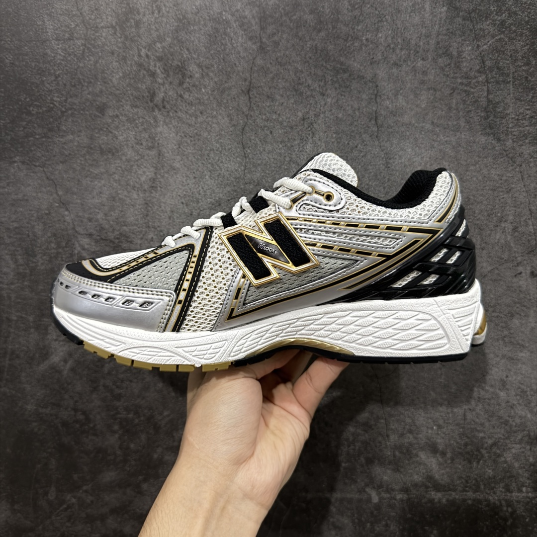 图片[2]-【BC纯原版】New Balance NB1906 复古跑鞋 M1906RA 全新版本 东莞大厂出品 市场第一梯队品质 绝对秒杀市场货 完美版型 正确组合大底 价格一步到位‼️ 全套原楦原纸板原厂数据开发 进口三明治网面 原装进口皮料正确绒感卡色 正确中底拉帮中底网布细节 原厂标裁 带紫光防伪 定制后跟透明水晶模块 冲裁组合 大底贴合程度胶水上色把控完美 整洁度挑战全网艺术家 多道序QC把关品质完善 匠心打造 耗时多月开发完成 工艺极其复杂难度可想而知 新开独立私模大底 正确六层组合大底 高端零售专供产物 尺码：36 37 37.5 38 38.5 39 40 40.5 41 42 42.5 43 44 45-选品中心