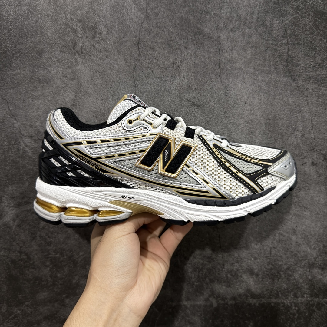 【BC纯原版】New Balance NB1906 复古跑鞋 M1906RA 全新版本 东莞大厂出品 市场第一梯队品质 绝对秒杀市场货 完美版型 正确组合大底 价格一步到位‼️ 全套原楦原纸板原厂数据开发 进口三明治网面 原装进口皮料正确绒感卡色 正确中底拉帮中底网布细节 原厂标裁 带紫光防伪 定制后跟透明水晶模块 冲裁组合 大底贴合程度胶水上色把控完美 整洁度挑战全网艺术家 多道序QC把关品质完善 匠心打造 耗时多月开发完成 工艺极其复杂难度可想而知 新开独立私模大底 正确六层组合大底 高端零售专供产物 尺码:36 37 37.5 38 38.5 39 40 40.5 41 42 42.5 43 44 45-选品中心