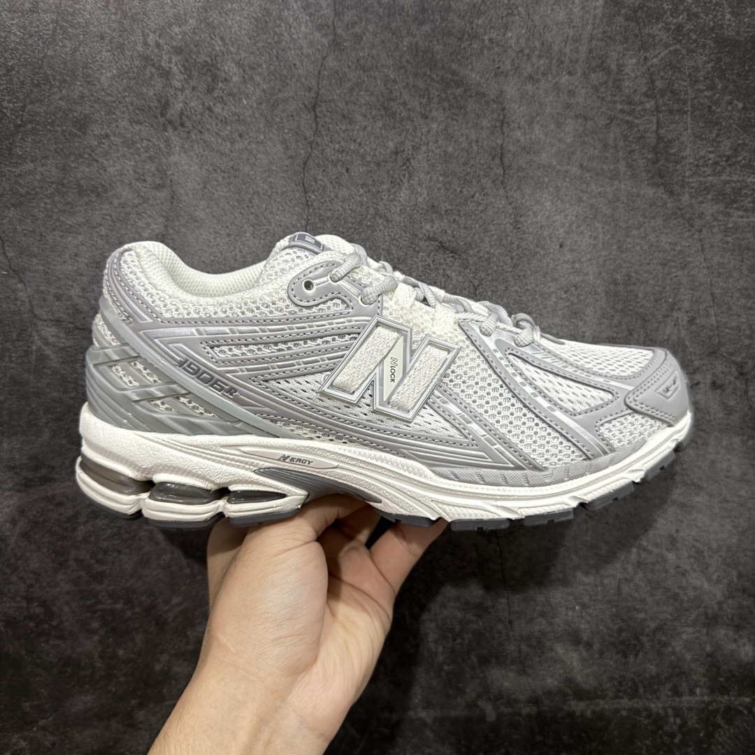 【BC纯原版】New Balance NB1906 复古跑鞋 M1906RJM 全新版本 东莞大厂出品 市场第一梯队品质 绝对秒杀市场货 完美版型 正确组合大底 价格一步到位‼️ 全套原楦原纸板原厂数据开发 进口三明治网面 原装进口皮料正确绒感卡色 正确中底拉帮中底网布细节 原厂标裁 带紫光防伪 定制后跟透明水晶模块 冲裁组合 大底贴合程度胶水上色把控完美 整洁度挑战全网艺术家 多道序QC把关品质完善 匠心打造 耗时多月开发完成 工艺极其复杂难度可想而知 新开独立私模大底 正确六层组合大底 高端零售专供产物 尺码:36 37 37.5 38 38.5 39 40 40.5 41 42 42.5 43 44 45-选品中心