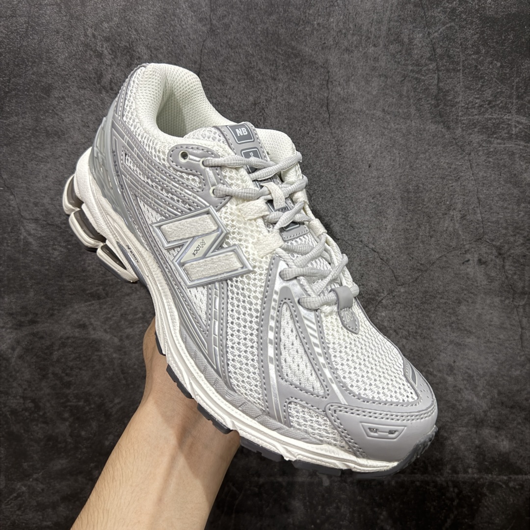 图片[3]-【BC纯原版】New Balance NB1906 复古跑鞋 M1906RJM 全新版本 东莞大厂出品 市场第一梯队品质 绝对秒杀市场货 完美版型 正确组合大底 价格一步到位‼️ 全套原楦原纸板原厂数据开发 进口三明治网面 原装进口皮料正确绒感卡色 正确中底拉帮中底网布细节 原厂标裁 带紫光防伪 定制后跟透明水晶模块 冲裁组合 大底贴合程度胶水上色把控完美 整洁度挑战全网艺术家 多道序QC把关品质完善 匠心打造 耗时多月开发完成 工艺极其复杂难度可想而知 新开独立私模大底 正确六层组合大底 高端零售专供产物 尺码：36 37 37.5 38 38.5 39 40 40.5 41 42 42.5 43 44 45-选品中心