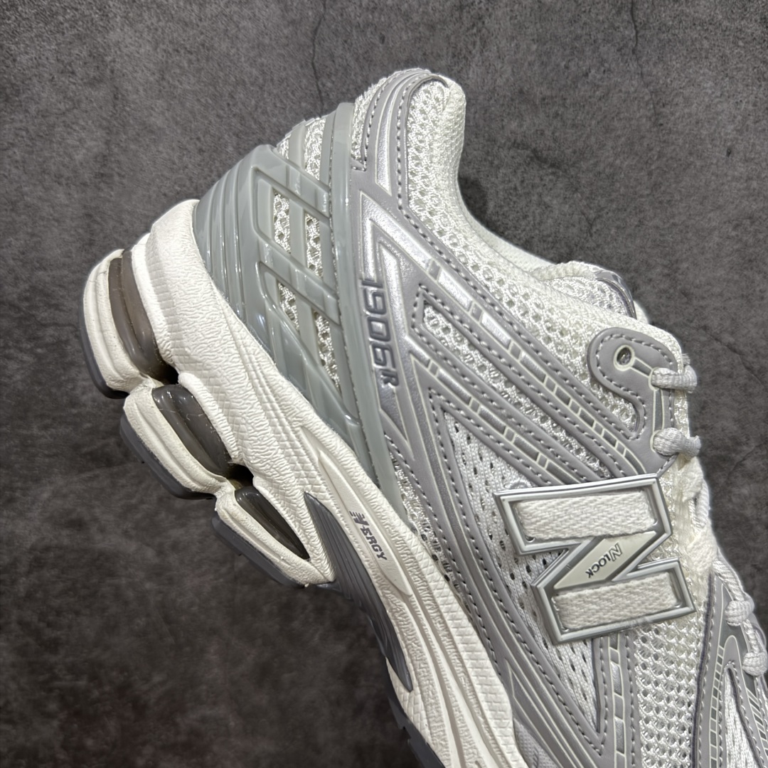 图片[7]-【BC纯原版】New Balance NB1906 复古跑鞋 M1906RJM 全新版本 东莞大厂出品 市场第一梯队品质 绝对秒杀市场货 完美版型 正确组合大底 价格一步到位‼️ 全套原楦原纸板原厂数据开发 进口三明治网面 原装进口皮料正确绒感卡色 正确中底拉帮中底网布细节 原厂标裁 带紫光防伪 定制后跟透明水晶模块 冲裁组合 大底贴合程度胶水上色把控完美 整洁度挑战全网艺术家 多道序QC把关品质完善 匠心打造 耗时多月开发完成 工艺极其复杂难度可想而知 新开独立私模大底 正确六层组合大底 高端零售专供产物 尺码：36 37 37.5 38 38.5 39 40 40.5 41 42 42.5 43 44 45-选品中心