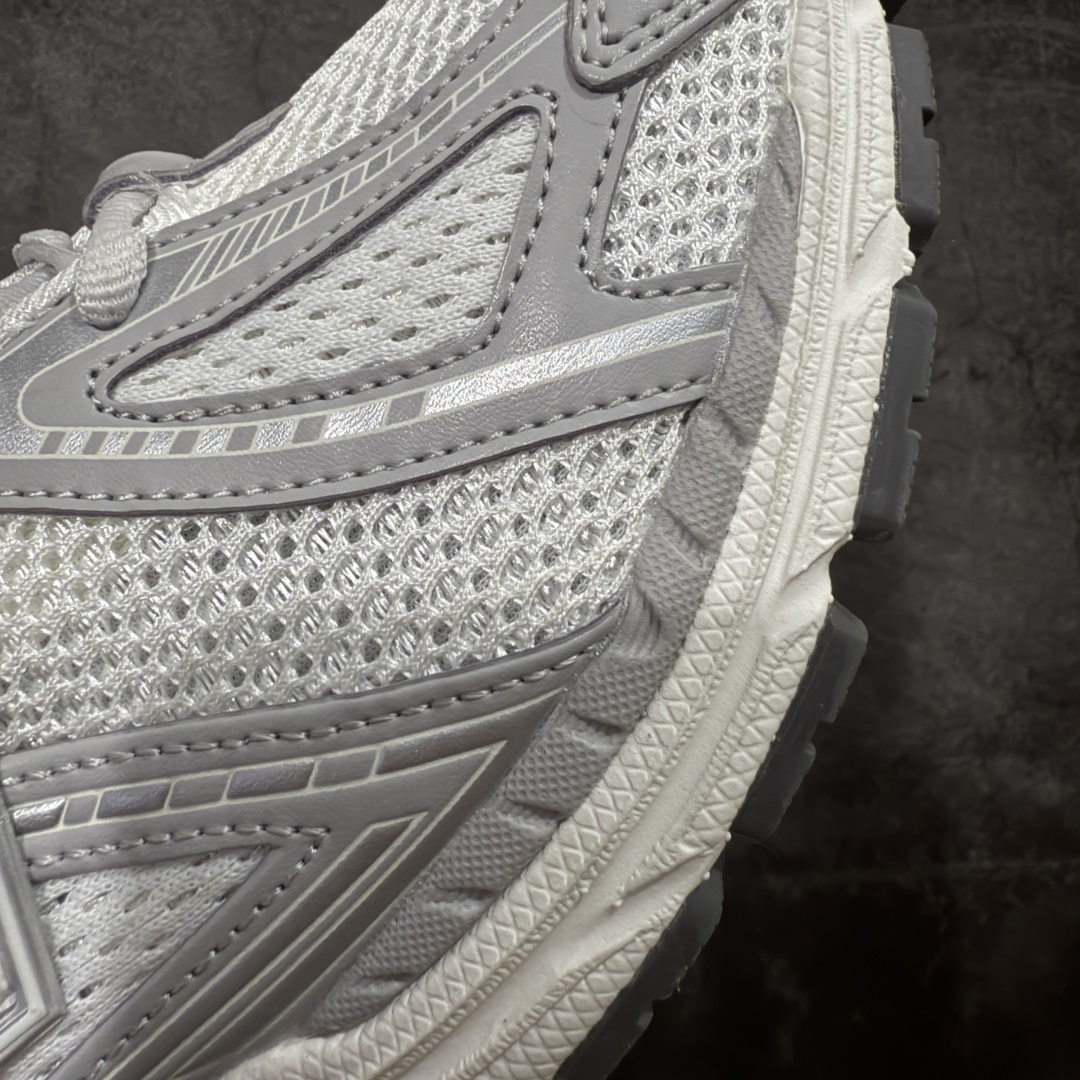 图片[5]-【BC纯原版】New Balance NB1906 复古跑鞋 M1906RJM 全新版本 东莞大厂出品 市场第一梯队品质 绝对秒杀市场货 完美版型 正确组合大底 价格一步到位‼️ 全套原楦原纸板原厂数据开发 进口三明治网面 原装进口皮料正确绒感卡色 正确中底拉帮中底网布细节 原厂标裁 带紫光防伪 定制后跟透明水晶模块 冲裁组合 大底贴合程度胶水上色把控完美 整洁度挑战全网艺术家 多道序QC把关品质完善 匠心打造 耗时多月开发完成 工艺极其复杂难度可想而知 新开独立私模大底 正确六层组合大底 高端零售专供产物 尺码：36 37 37.5 38 38.5 39 40 40.5 41 42 42.5 43 44 45-选品中心