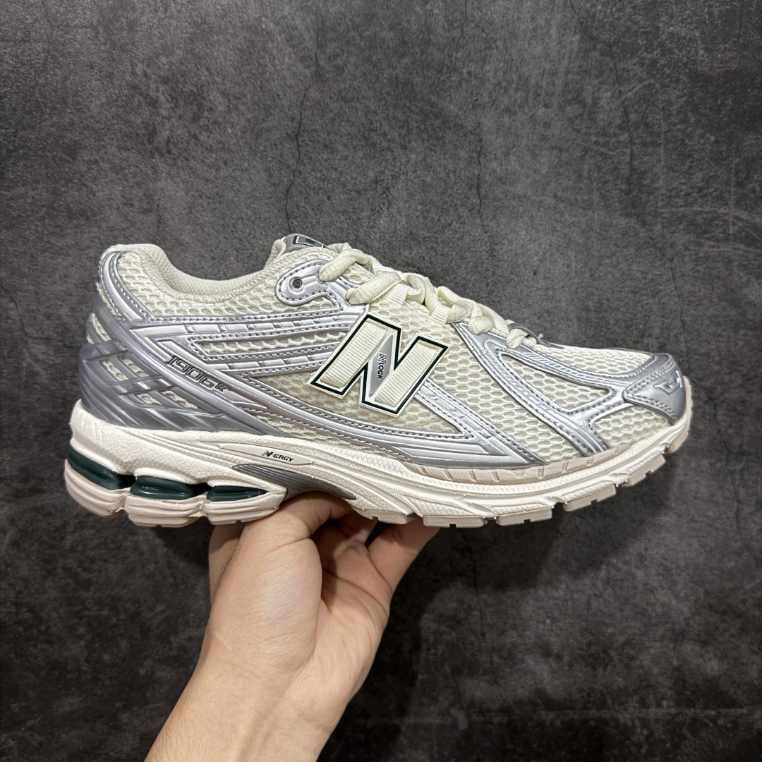 【BC纯原版】New Balance NB1906 复古跑鞋 M1906REE 全新版本 东莞大厂出品 市场第一梯队品质 绝对秒杀市场货 完美版型 正确组合大底 价格一步到位‼️ 全套原楦原纸板原厂数据开发 进口三明治网面 原装进口皮料正确绒感卡色 正确中底拉帮中底网布细节 原厂标裁 带紫光防伪 定制后跟透明水晶模块 冲裁组合 大底贴合程度胶水上色把控完美 整洁度挑战全网艺术家 多道序QC把关品质完善 匠心打造 耗时多月开发完成 工艺极其复杂难度可想而知 新开独立私模大底 正确六层组合大底 高端零售专供产物 尺码:36 37 37.5 38 38.5 39 40 40.5 41 42 42.5 43 44 45-选品中心
