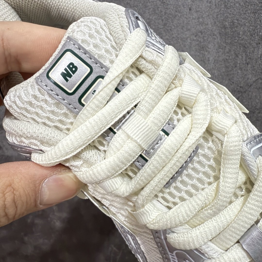 图片[7]-【BC纯原版】New Balance NB1906 复古跑鞋 M1906REE 全新版本 东莞大厂出品 市场第一梯队品质 绝对秒杀市场货 完美版型 正确组合大底 价格一步到位‼️ 全套原楦原纸板原厂数据开发 进口三明治网面 原装进口皮料正确绒感卡色 正确中底拉帮中底网布细节 原厂标裁 带紫光防伪 定制后跟透明水晶模块 冲裁组合 大底贴合程度胶水上色把控完美 整洁度挑战全网艺术家 多道序QC把关品质完善 匠心打造 耗时多月开发完成 工艺极其复杂难度可想而知 新开独立私模大底 正确六层组合大底 高端零售专供产物 尺码：36 37 37.5 38 38.5 39 40 40.5 41 42 42.5 43 44 45-选品中心