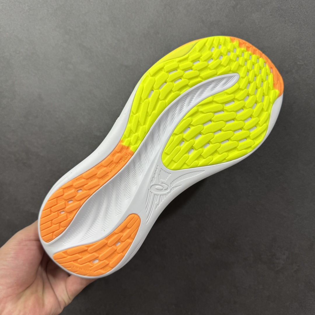 图片[9]-【公司级】ASICS 亚瑟士 GEL-SAIUN 3 缓震回弹运动跑鞋跑鞋男鞋运动鞋舒适透气 厚底增高老爹鞋 柔韧GEL胶缓震属性满载双层轻弹源动力，助力跑者开启突破征途FLYTEFOAM双层复合中底材质，土层轻质柔软减少负荷，下层为足底提供灵敏回弹触感，恰到好处的轻量与回弹重组升级，主力探寻自我节奏。后跟可视GEL缓震胶，坚韧有加的触地防护，自如转换冲击力。TRUSSTIC中足稳定片不仅平稳，更提高中足部刚性。 尺码： 40-45 编码： AMB250260-选品中心