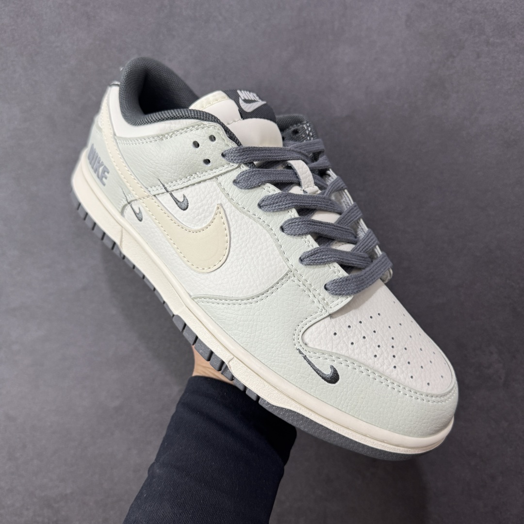 图片[3]-【公司级】Nike SB Dunk Low 高端定制联名 纯原大厂出品 极力推荐 原装头层材料 独家版型蒸餾加工 帶來的是更好的视觉和脚感体验 大厂纯原品质出货 清洁度 电绣工艺 皮料切割干净无任何毛边 细节完美 货号：JP1628-056 尺码：36 36.5 37.5 38 38.5 39 40 40.5 41 42 42.5 43 44 44.5 45 编码：FSB250260-选品中心