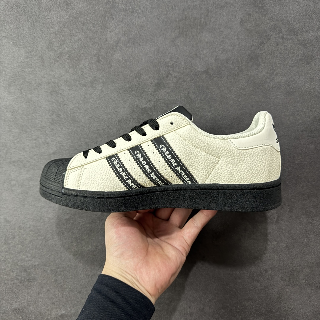 图片[2]-【定制版】adidas Gazelle INdoor W 克罗心联名 定制贝壳头 三叶草休闲防滑耐磨低帮板鞋鞋头出色设计 塑就出众贴合感稳固的后跟贴合足部曲线设计软弹舒适 不易磨脚橡胶鞋底配合防滑纹路设计 平稳抓地 货号：DS0025 尺码：36 36.5 37.5 38 38.5 39 40 40.5 41 42 42.5 43 44 45 编码：QFB290300-选品中心