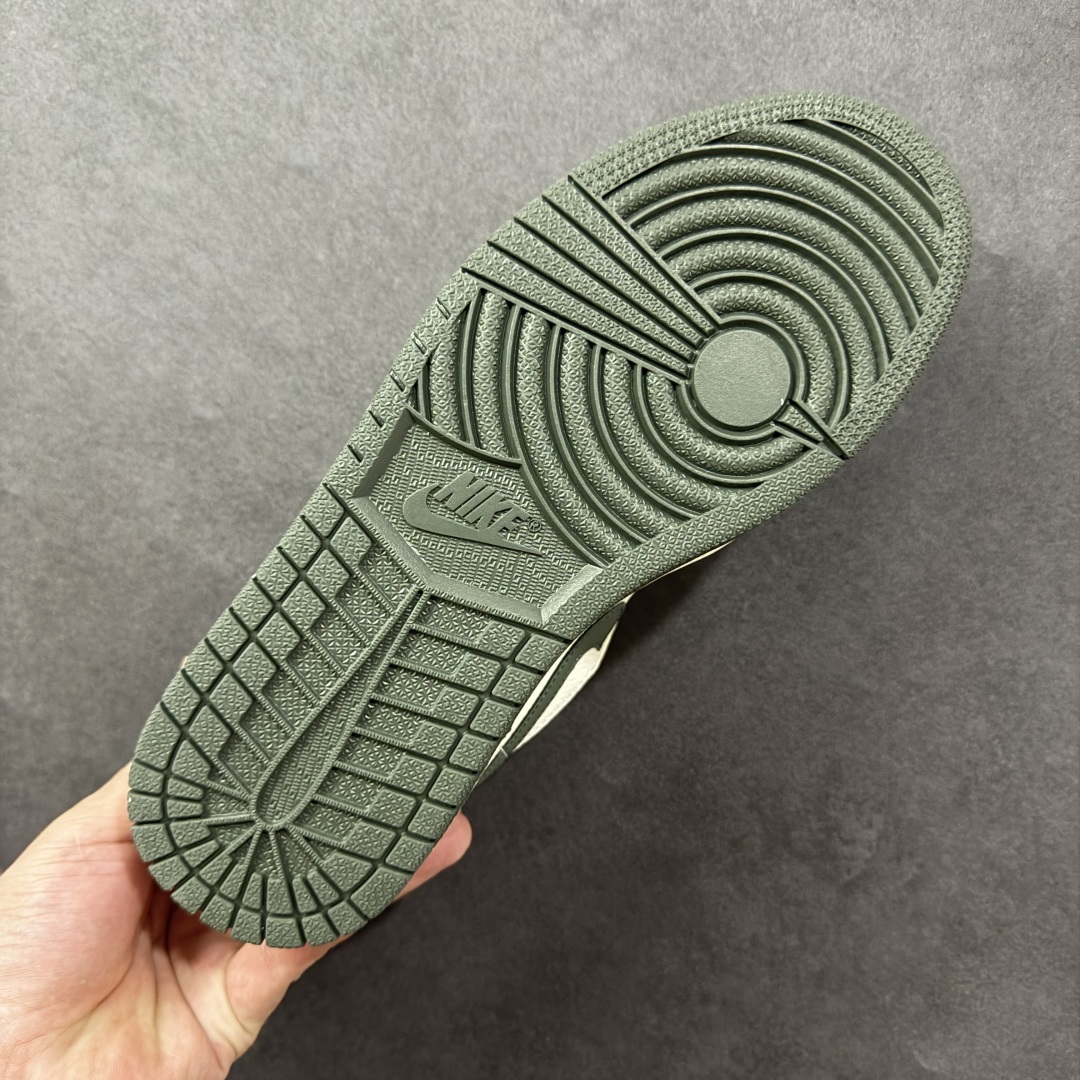 图片[9]-【定制版】高端定制Air Jordan 1 Low AJ1 乔1 “斯图西联名—米白灰绿 斯图西印花”高端定制 低帮复古篮球鞋 #定制鞋盒 大厂纯原品质出货 超高清洁度 皮料切割干净无任何毛边 细节完美 货号：QD1988-002 尺码：36 36.5 37.5 38 38.5 39 40 40.5 41 42 42.5 43 44 44.5 45 编码：HXS330340-选品中心