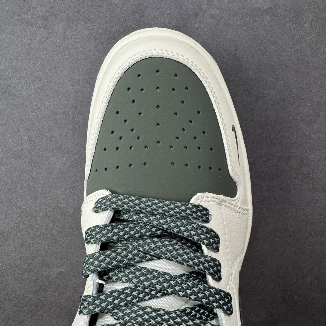 图片[8]-【定制版】高端定制Air Jordan 1 Low AJ1 乔1 “斯图西联名—米白灰绿 斯图西印花”高端定制 低帮复古篮球鞋 #定制鞋盒 大厂纯原品质出货 超高清洁度 皮料切割干净无任何毛边 细节完美 货号：QD1988-002 尺码：36 36.5 37.5 38 38.5 39 40 40.5 41 42 42.5 43 44 44.5 45 编码：HXS330340-选品中心