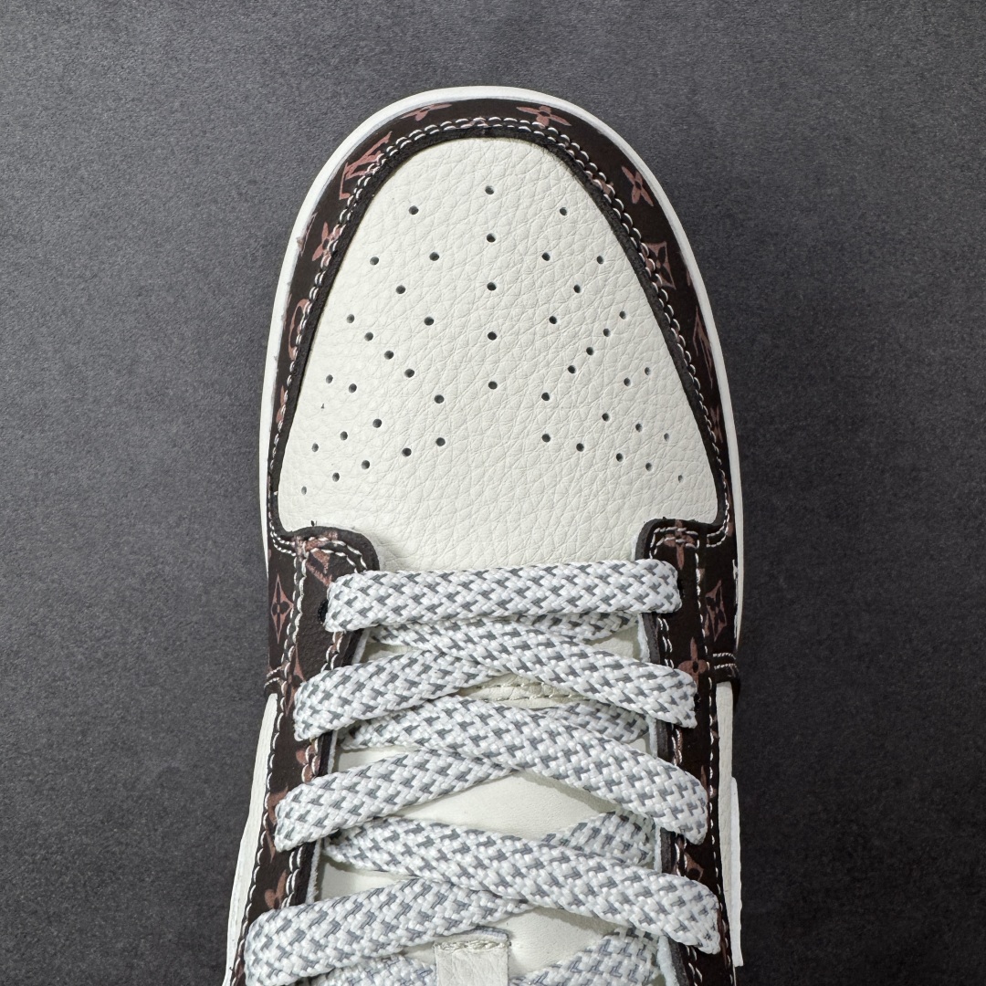 图片[8]-【定制版】Nike SB Dunk Low“LV联名——白棕经典” 周年高端定制 低帮休闲板鞋 定制鞋盒 大厂纯原品质出货 超高清洁度 皮料切割干净无任何毛边 细节完美 货号：CX5050-Y05 尺码：36 36.5 37.5 38 38.5 39 40 40.5 41 42 42.5 43 44 44.5 45 编码：HXSB330340-选品中心