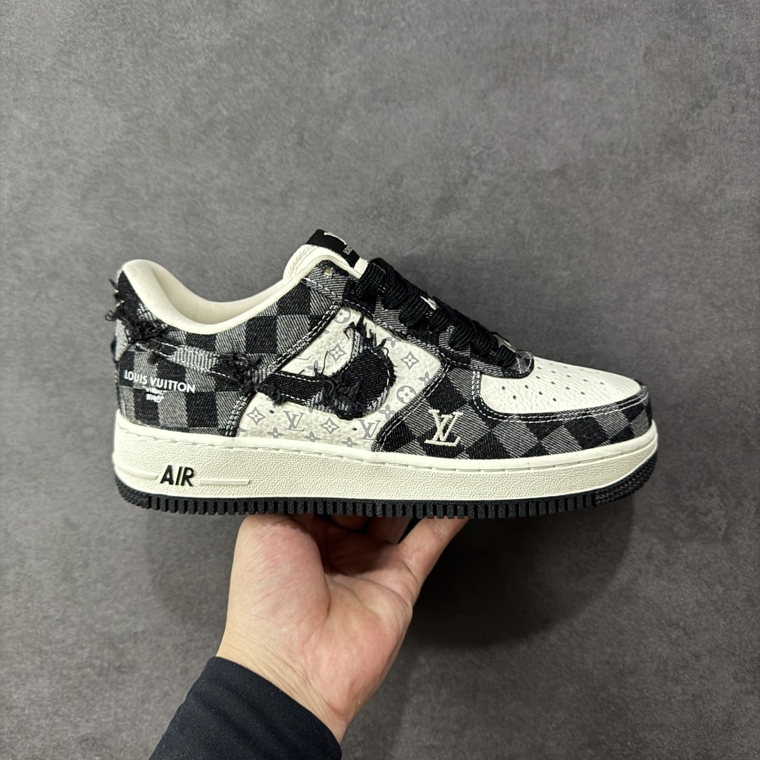 【定制版】Nike Air Force 1\'07 Low LV联名 白黑 空军一号低帮休闲板鞋 YF9511-817  #流苏格子防水牛仔布 高级夜光效果 工艺难度大 原楦头原纸板 高端定制鞋盒 原厂鞋底 超高清洁度 细节完美  尺码:36 36.5 37.5 38 38.5 39 40 40.5 41 42 42.5 43 44 44.5 45 编码:HXSB310320-选品中心