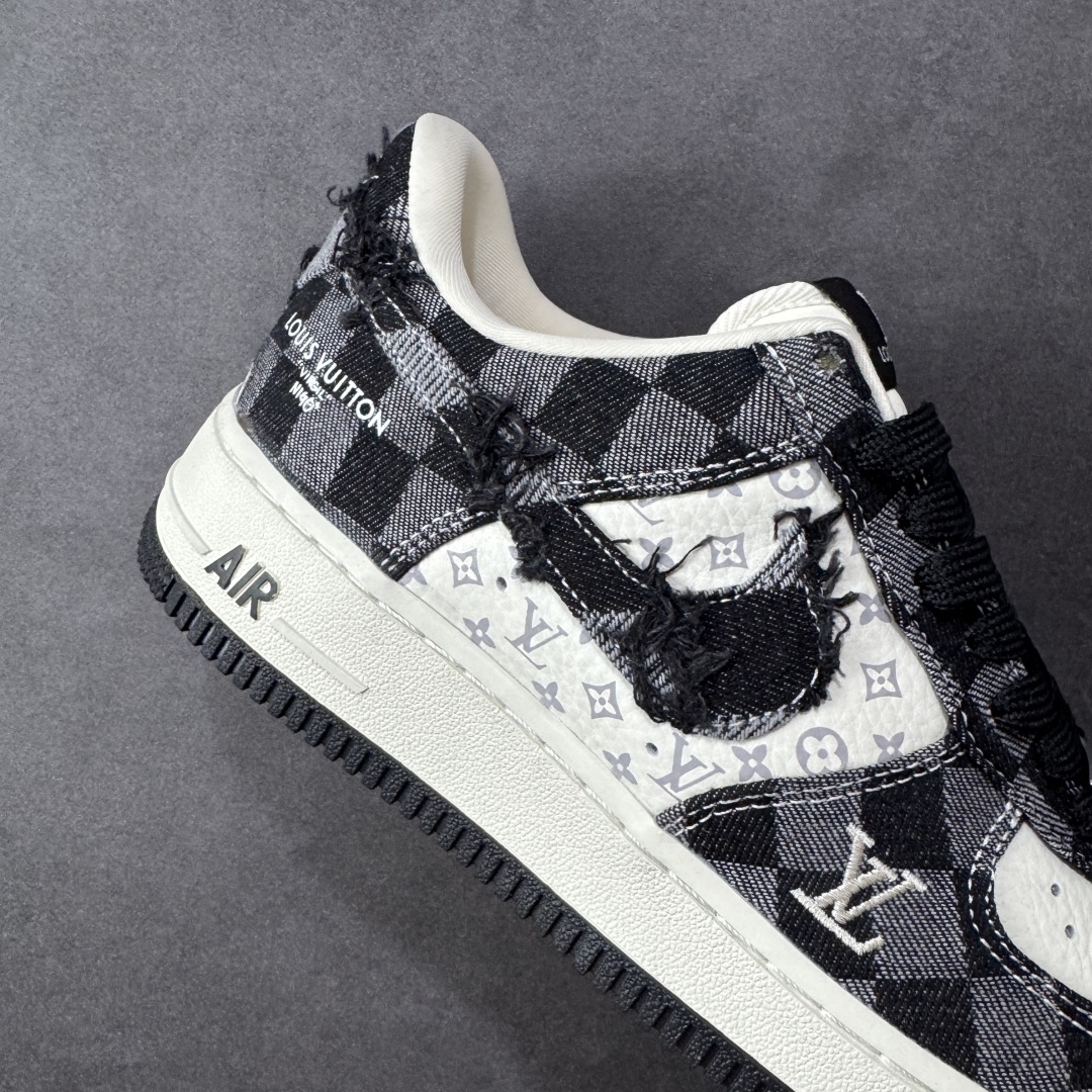 图片[6]-【定制版】Nike Air Force 1\’07 Low LV联名 白黑 空军一号低帮休闲板鞋 YF9511-817  #流苏格子防水牛仔布 高级夜光效果 工艺难度大 原楦头原纸板 高端定制鞋盒 原厂鞋底 超高清洁度 细节完美  尺码：36 36.5 37.5 38 38.5 39 40 40.5 41 42 42.5 43 44 44.5 45 编码：HXSB310320-选品中心