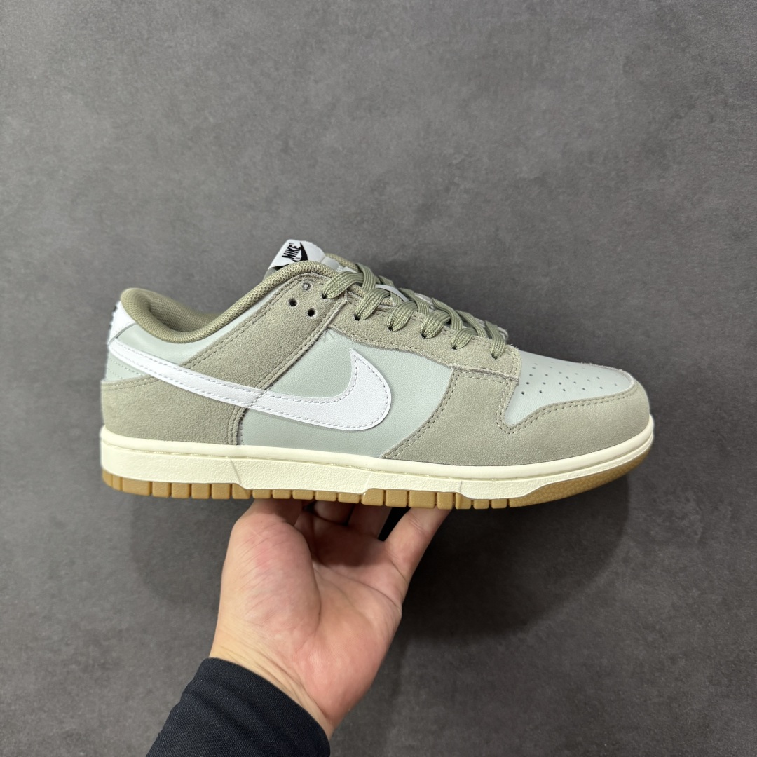 【YC版本】Nike Dunk Low “Gum Pack” 白绿色 此款以简约大方的造型设计,给人以随性休闲的时尚格调,穿着舒适轻便,运动灵活自如,满足日常个性穿搭。 货号: IB6399-002 尺码: 40 40.5 41 42 42.5 43 44 44.5 45 46 编码:HXSB250260-选品中心