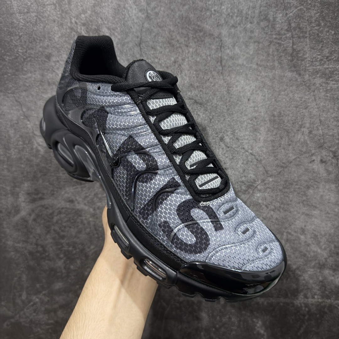 图片[3]-【Max纯原版】Nike Air Max Plus TN气垫系列跑鞋 全新一比一高端版本 真正的市场T1品质 更多配色陆续出货 真正的用心研发 一点一点抠出来的 品质 品控细节 随便闭眼对比市场任何版本 全套原纸板楦头开发 完美呈现版型 工艺流程均与原鞋保持一致 Turned Air 中底缓震技术 鞋面弧度与大底弧度一致 鞋头正确TPU材质 鞋面高频TPU材质1.0厚度 原鞋一致层次感 超越公司货的品控标准 多道QC质检 货号：IB2253-001 尺码：36 36.5 37.5 38 38.5 39 40 40.5 41 42 42.5 43 44 44.5 45 46-选品中心