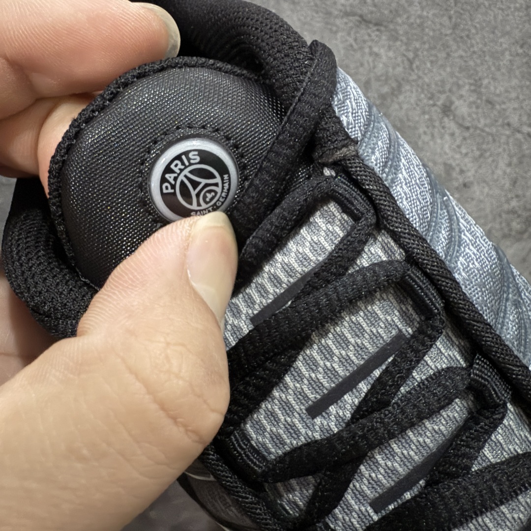 图片[6]-【Max纯原版】Nike Air Max Plus TN气垫系列跑鞋 全新一比一高端版本 真正的市场T1品质 更多配色陆续出货 真正的用心研发 一点一点抠出来的 品质 品控细节 随便闭眼对比市场任何版本 全套原纸板楦头开发 完美呈现版型 工艺流程均与原鞋保持一致 Turned Air 中底缓震技术 鞋面弧度与大底弧度一致 鞋头正确TPU材质 鞋面高频TPU材质1.0厚度 原鞋一致层次感 超越公司货的品控标准 多道QC质检 货号：IB2253-001 尺码：36 36.5 37.5 38 38.5 39 40 40.5 41 42 42.5 43 44 44.5 45 46-选品中心