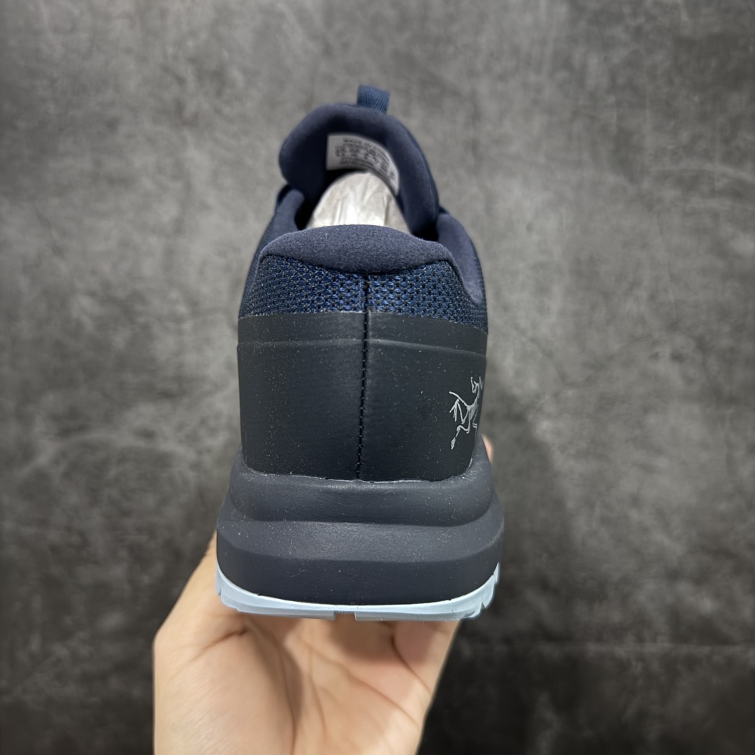 图片[4]-【正确版】Arcteryx始祖鸟Aerios 男女情侣款低帮登山鞋 适合技术路线单日徒步穿着 aerios 鞋受到长途野外跑步鞋的启发 适合在变化的地形上进行快速轻快的徒步旅行穿着，舒适而有支撑性，鞋面更轻薄透气舒适。敏捷、稳定和技术路线上的自信源于vibram® megagrip外底、压缩eva内底以及一体的tpu 尺码：36-45-选品中心