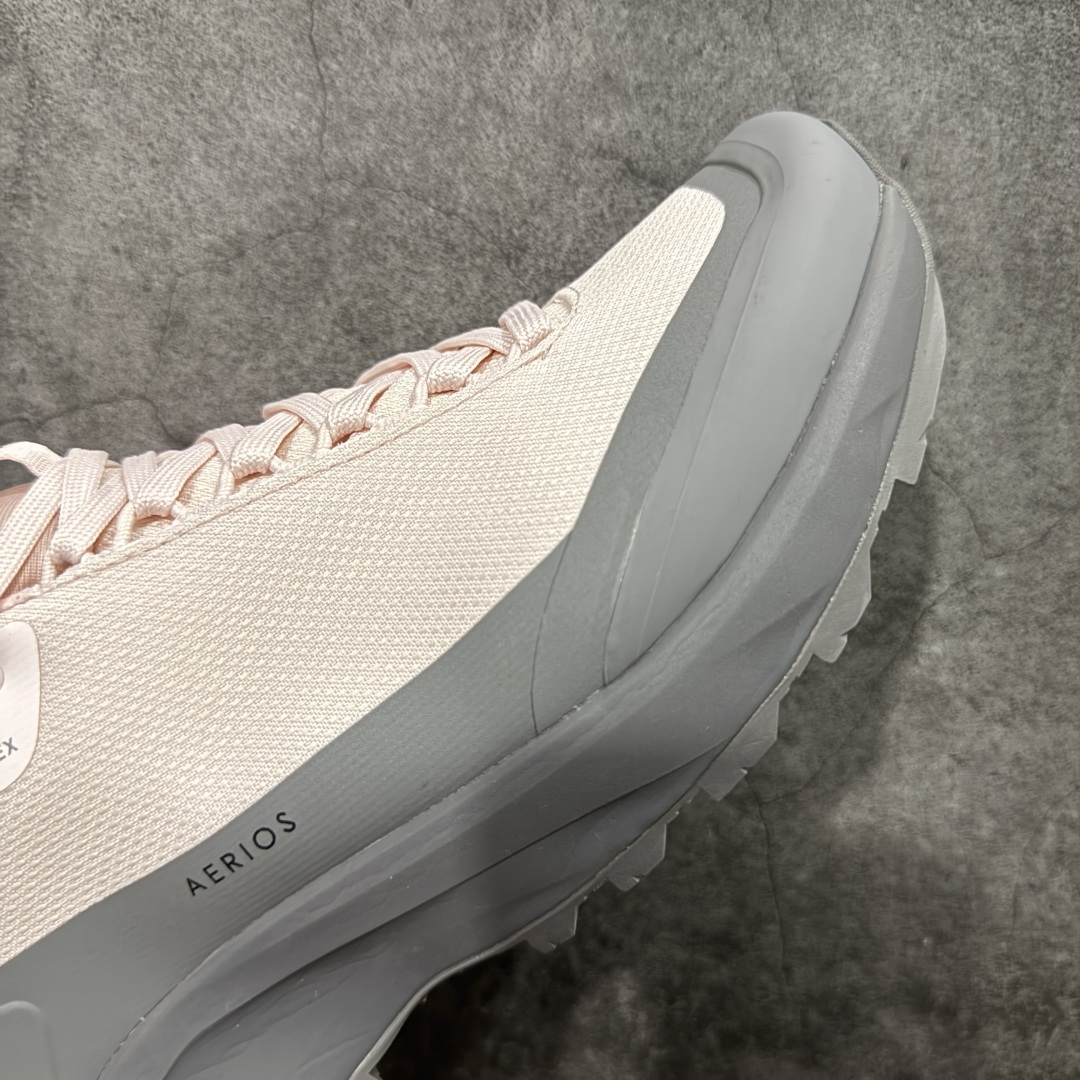 图片[6]-【正确版】Arcteryx始祖鸟Aerios 男女情侣款低帮登山鞋 适合技术路线单日徒步穿着 aerios 鞋受到长途野外跑步鞋的启发 适合在变化的地形上进行快速轻快的徒步旅行穿着，舒适而有支撑性，鞋面更轻薄透气舒适。敏捷、稳定和技术路线上的自信源于vibram® megagrip外底、压缩eva内底以及一体的tpu 尺码：36-45-选品中心