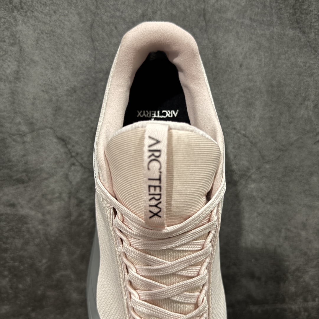 图片[8]-【正确版】Arcteryx始祖鸟Aerios 男女情侣款低帮登山鞋 适合技术路线单日徒步穿着 aerios 鞋受到长途野外跑步鞋的启发 适合在变化的地形上进行快速轻快的徒步旅行穿着，舒适而有支撑性，鞋面更轻薄透气舒适。敏捷、稳定和技术路线上的自信源于vibram® megagrip外底、压缩eva内底以及一体的tpu 尺码：36-45-选品中心