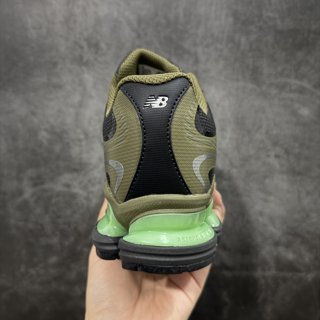 图片[4]-【纯原版】New Balance 新百伦 NB2000 网面休闲鞋 U20006E1 NB官方重磅新品 一款融合复古设计与现代科技的跑鞋，以其经典的造型和舒适脚感，成为2025年复古潮流爱好的推荐单品。 极具视觉冲击力的5根ABZORB单元，以及无缝鞋面的设计，加上3M反光材质的装饰，比之前推出的90 60系列更夸张，更具未来感。 货号：U20005F9 尺码：36-46.5-选品中心