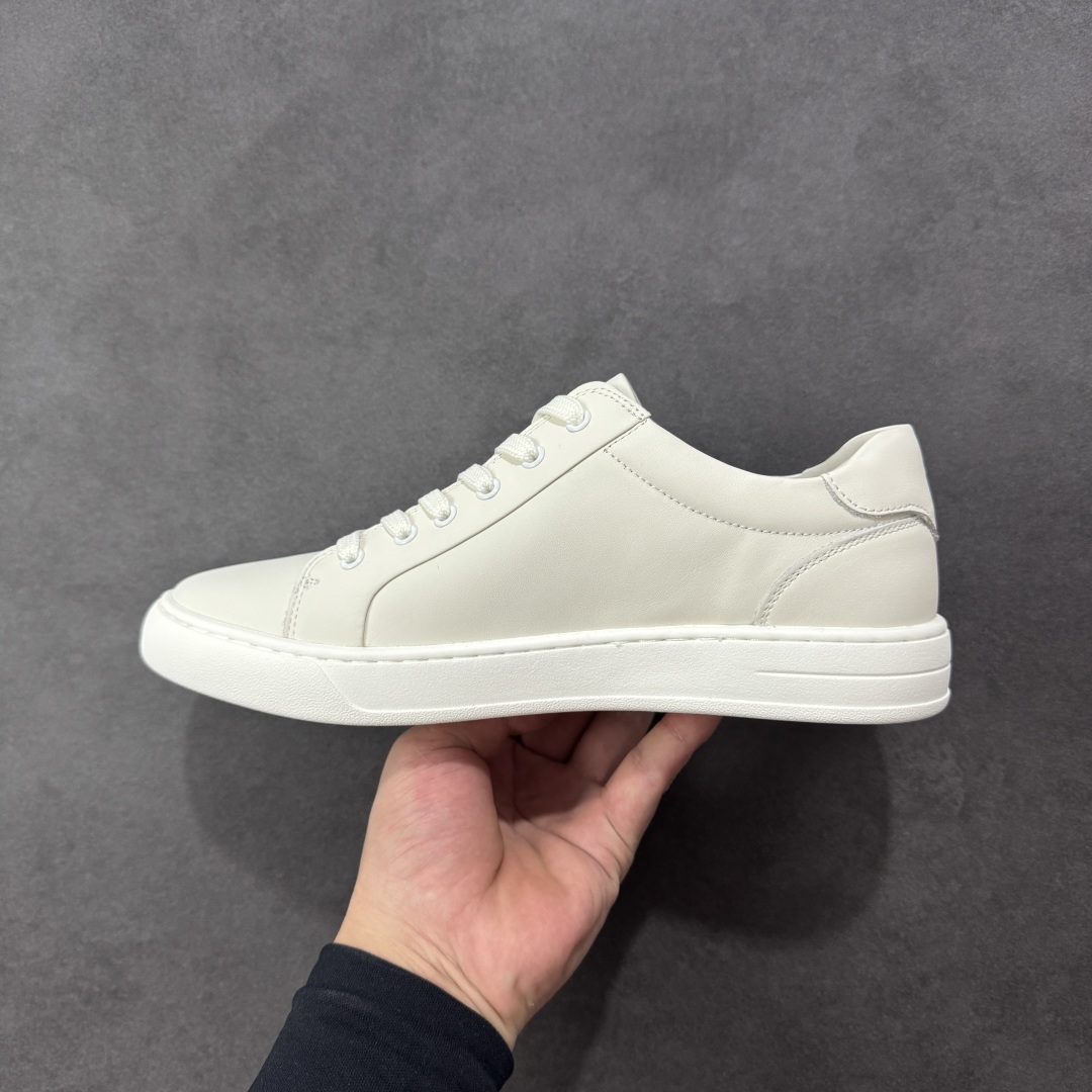 图片[2]-【广东纯原版】ECCO爱步休闲鞋男 25年新款真皮舒适时尚休闲板鞋 柔酷7号系列新品 鞋面采用ECCO家族工艺牛皮革 纹理自然，细腻柔软 简约系带设计，可自由调节松紧，方便快捷 贴合脚型 轻量稳固大底 轻盈柔韧，抓地耐磨 时尚通勤 随享假日 尺码：38 39 40 41 42 43（皮鞋码）-选品中心