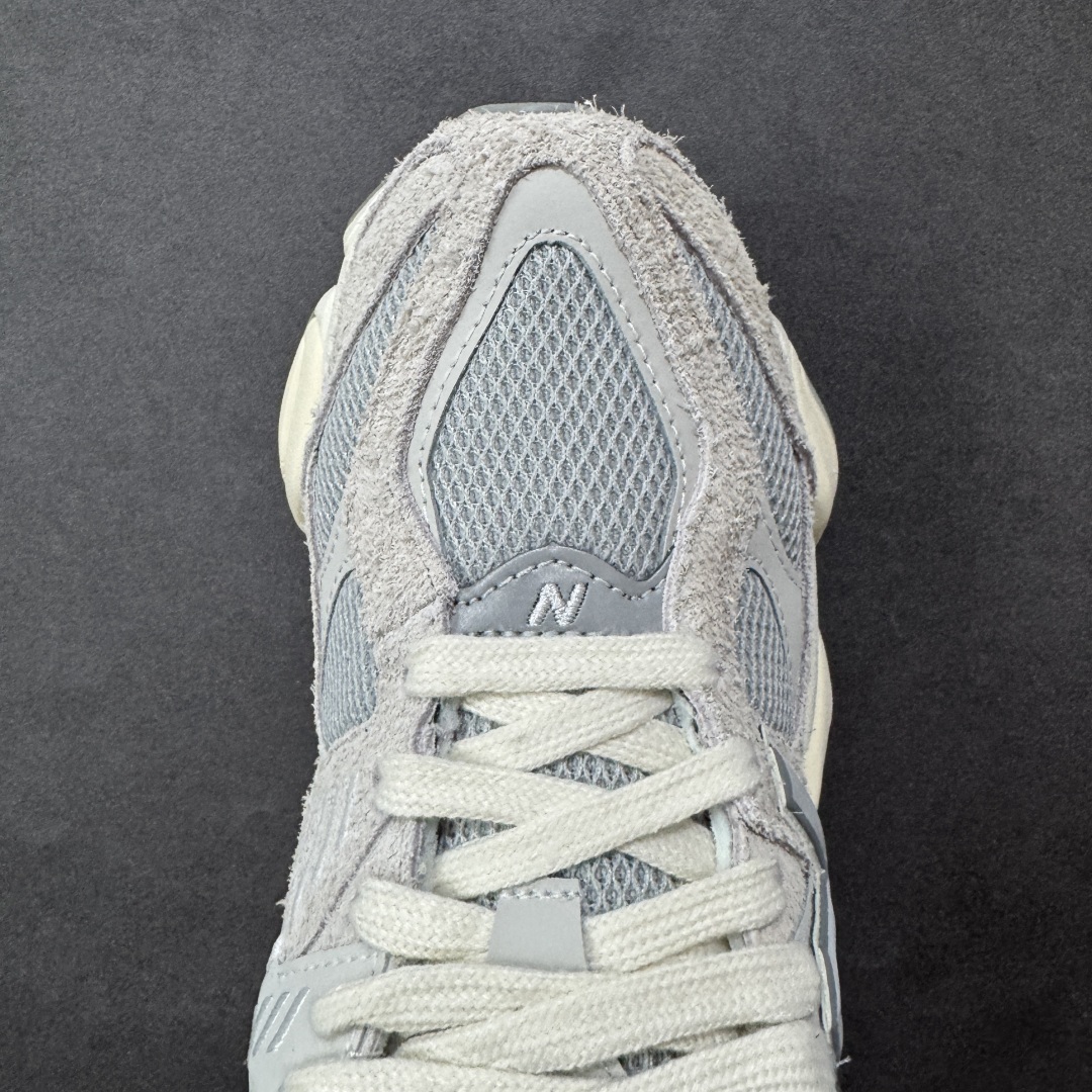 图片[8]-【公司级】 New Balance NB9060 联名款 复古休闲运动慢跑鞋 U9060HSA 全套原楦原纸板原厂数据开发 进口三明治网面 原装进口翻毛皮料正确绒感卡色 正确中底拉帮中底网布细节 原厂标裁 带紫光防伪 定制后跟透明水晶模块 冲裁组合 大底贴合程度胶水上色把控完美 整洁度挑战全网艺术家 多道序QC把关品质完善 匠心打造 耗时两个月开发完成 工艺极其复杂难度可想而知 新开独立私模大底 全网唯一正确六层组合大底 高端零售专供产物 尺码：36 37 37.5 38 38.5 39 40 40.5 41 42 42.5 43 44 45-选品中心