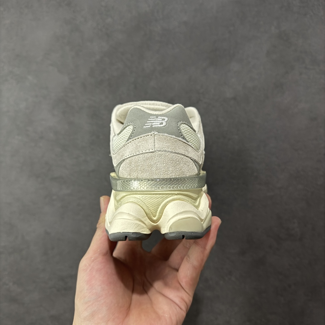 图片[4]-【公司级】 New Balance NB9060 联名款 复古休闲运动慢跑鞋 U9060ECA 全套原楦原纸板原厂数据开发 进口三明治网面 原装进口翻毛皮料正确绒感卡色 正确中底拉帮中底网布细节 原厂标裁 带紫光防伪 定制后跟透明水晶模块 冲裁组合 大底贴合程度胶水上色把控完美 整洁度挑战全网艺术家 多道序QC把关品质完善 匠心打造 耗时两个月开发完成 工艺极其复杂难度可想而知 新开独立私模大底 全网唯一正确六层组合大底 高端零售专供产物 尺码：36 37 37.5 38 38.5 39 40 40.5 41 42 42.5 43 44 45-选品中心