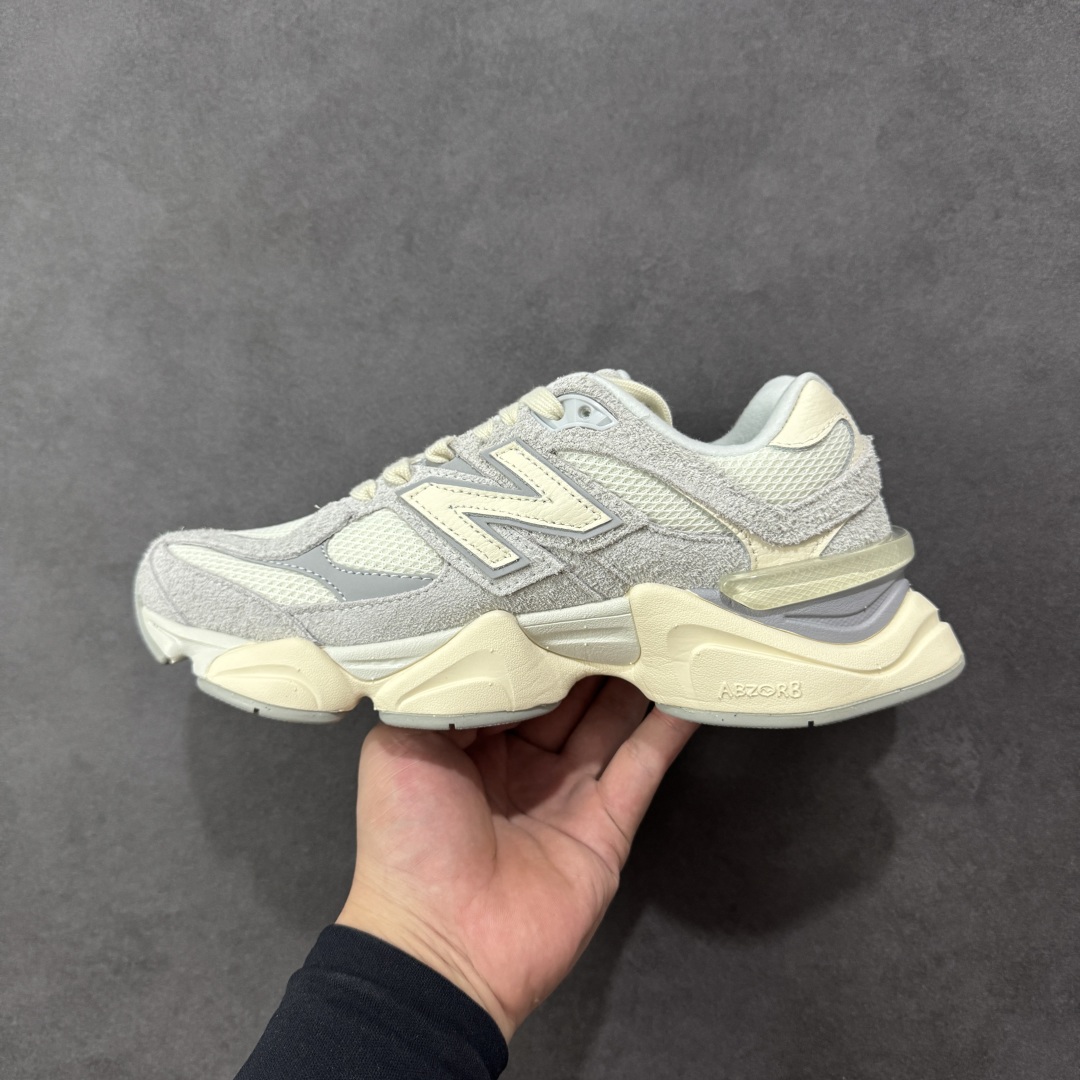 图片[2]-【公司级】 New Balance NB9060 联名款 复古休闲运动慢跑鞋 U9060LNY 全套原楦原纸板原厂数据开发 进口三明治网面 原装进口翻毛皮料正确绒感卡色 正确中底拉帮中底网布细节 原厂标裁 带紫光防伪 定制后跟透明水晶模块 冲裁组合 大底贴合程度胶水上色把控完美 整洁度挑战全网艺术家 多道序QC把关品质完善 匠心打造 耗时两个月开发完成 工艺极其复杂难度可想而知 新开独立私模大底 全网唯一正确六层组合大底 高端零售专供产物 尺码：36 37 37.5 38 38.5 39 40 40.5 41 42 42.5 43 44 45-选品中心