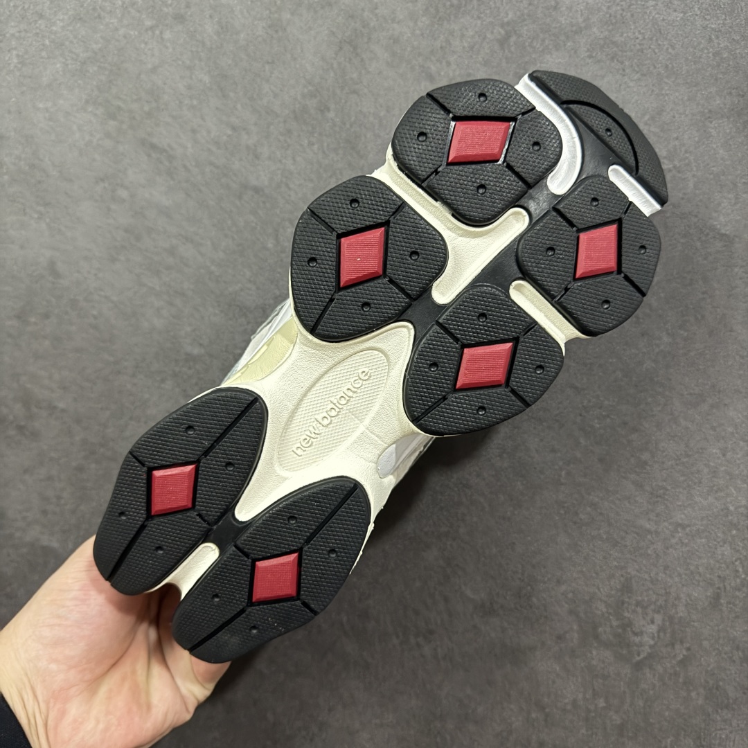 图片[9]-【公司级】 New Balance NB9060 联名款 复古休闲运动慢跑鞋 U9060MAC 全套原楦原纸板原厂数据开发 进口三明治网面 原装进口翻毛皮料正确绒感卡色 正确中底拉帮中底网布细节 原厂标裁 带紫光防伪 定制后跟透明水晶模块 冲裁组合 大底贴合程度胶水上色把控完美 整洁度挑战全网艺术家 多道序QC把关品质完善 匠心打造 耗时两个月开发完成 工艺极其复杂难度可想而知 新开独立私模大底 全网唯一正确六层组合大底 高端零售专供产物 尺码：36 37 37.5 38 38.5 39 40 40.5 41 42 42.5 43 44 45-选品中心