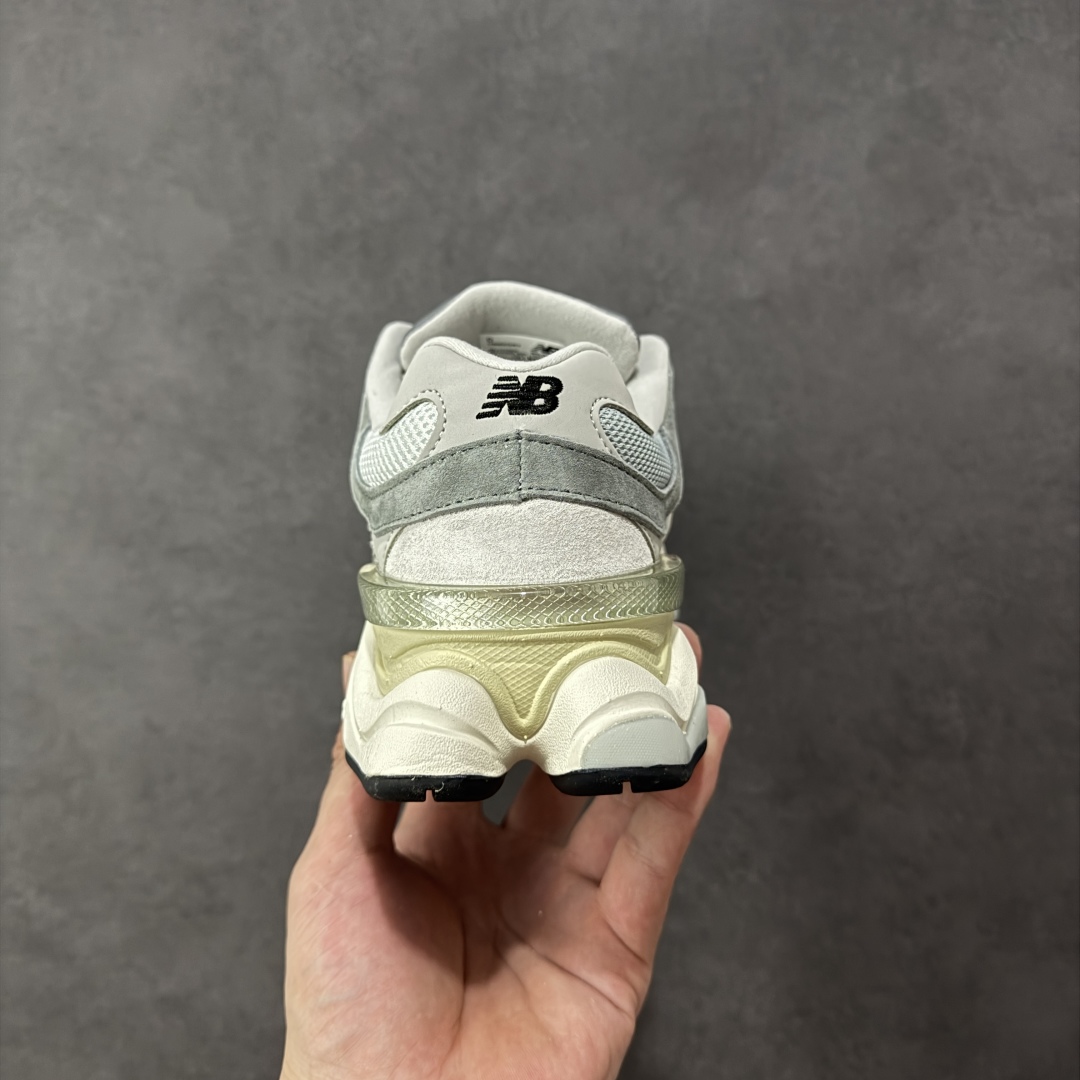 图片[4]-【公司级】 New Balance NB9060 联名款 复古休闲运动慢跑鞋 U9060MAC 全套原楦原纸板原厂数据开发 进口三明治网面 原装进口翻毛皮料正确绒感卡色 正确中底拉帮中底网布细节 原厂标裁 带紫光防伪 定制后跟透明水晶模块 冲裁组合 大底贴合程度胶水上色把控完美 整洁度挑战全网艺术家 多道序QC把关品质完善 匠心打造 耗时两个月开发完成 工艺极其复杂难度可想而知 新开独立私模大底 全网唯一正确六层组合大底 高端零售专供产物 尺码：36 37 37.5 38 38.5 39 40 40.5 41 42 42.5 43 44 45-选品中心