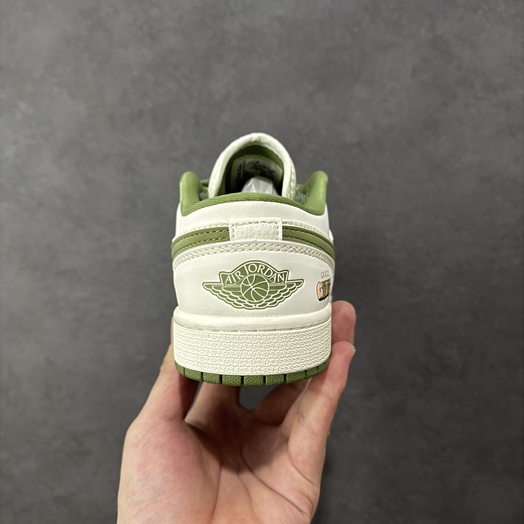 图片[4]-【定制版】Air Jordan 1 Low AJ1 乔1古驰联名 米军绿 高端定制 低帮复古篮球鞋 定制鞋盒 大厂纯原品质出货 超高清洁度 皮料切割干净无任何毛边 细节完美 货号：XX3168-168 尺码：36 36.5 37.5 38 38.5 39 40 40.5 41 42 42.5 43 44 44.5 45-选品中心