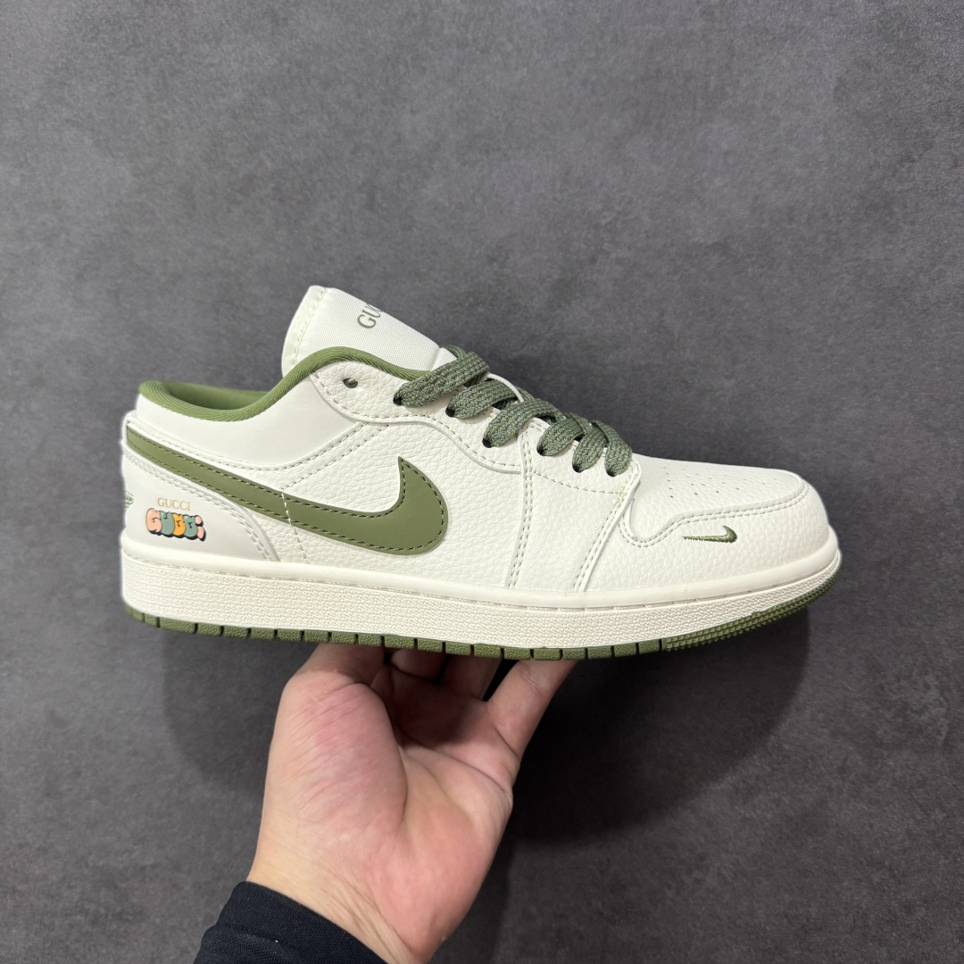 【定制版】Air Jordan 1 Low AJ1 乔1古驰联名 米军绿 高端定制 低帮复古篮球鞋 定制鞋盒 大厂纯原品质出货 超高清洁度 皮料切割干净无任何毛边 细节完美 货号:XX3168-168 尺码:36 36.5 37.5 38 38.5 39 40 40.5 41 42 42.5 43 44 44.5 45-选品中心