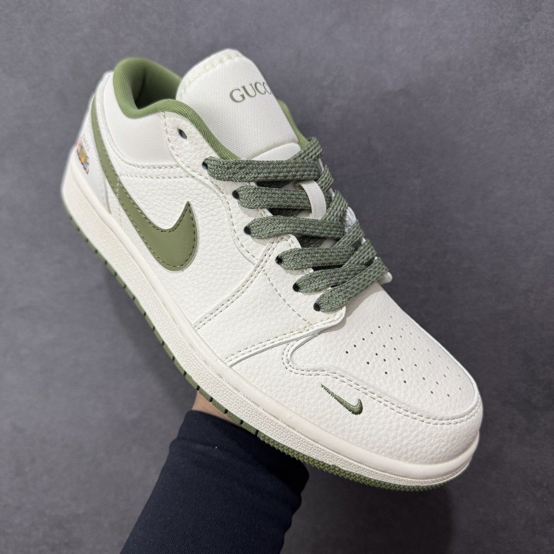 图片[3]-【定制版】Air Jordan 1 Low AJ1 乔1古驰联名 米军绿 高端定制 低帮复古篮球鞋 定制鞋盒 大厂纯原品质出货 超高清洁度 皮料切割干净无任何毛边 细节完美 货号：XX3168-168 尺码：36 36.5 37.5 38 38.5 39 40 40.5 41 42 42.5 43 44 44.5 45-选品中心