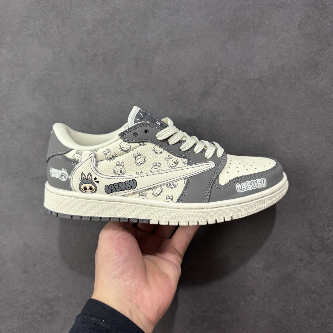 【定制版】Nike Air Jordan 1 x Travis Scott AJ1倒勾 乔一倒钩 ‘DIY’定制 耐克 低帮文化篮球鞋 完美品质出货 细节如图所示 鞋面切割工整 冲孔整齐干净 中底拉帮线 整体清洁度非常好 货号:LD2028-055 尺码:36 36.5 37.5 38 38.5 39 40 40.5 41 42 42.5 43 44 45-选品中心