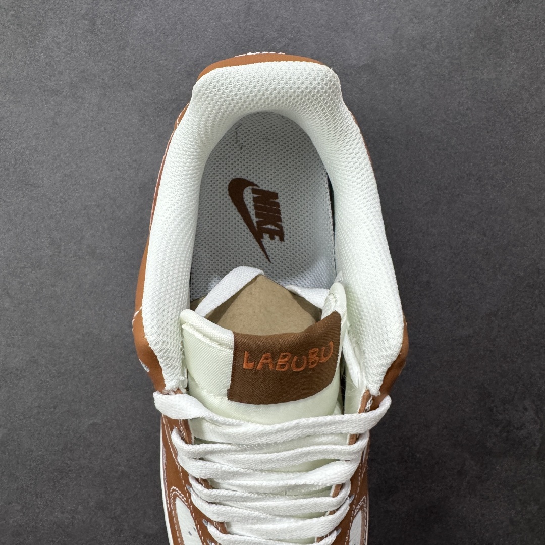 图片[7]-【定制版】NIke Air Force 1 \’07 Low “栗色涂鸦拉布布”空军一号 低帮 运动鞋 休闲鞋 折边针车 工艺难度大 原楦头原纸板 原装鞋盒 定制五金配件 内置全掌气垫 原厂鞋底 货号：KJ5188-003 尺码：36 36.5 37.5 38 38.5 39 40 40.5 41 42 42.5 43 44 44.5 45 编码：HXSA310320-选品中心