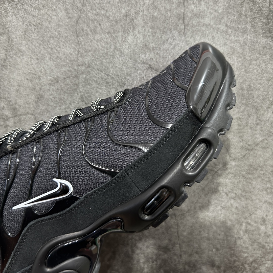 图片[6]-【Max纯原版】Nike Air Max Plus TN气垫系列跑鞋 全新一比一高端版本 真正的市场T1品质 更多配色陆续出货 真正的用心研发 一点一点抠出来的 品质 品控细节 随便闭眼对比市场任何版本 全套原纸板楦头开发 完美呈现版型 工艺流程均与原鞋保持一致 Turned Air 中底缓震技术 鞋面弧度与大底弧度一致 鞋头正确TPU材质 鞋面高频TPU材质1.0厚度 原鞋一致层次感 超越公司货的品控标准 多道QC质检 货号：DZ4509-001 尺码：36 36.5 37.5 38 38.5 39 40 40.5 41 42 42.5 43 44 44.5 45 46-选品中心