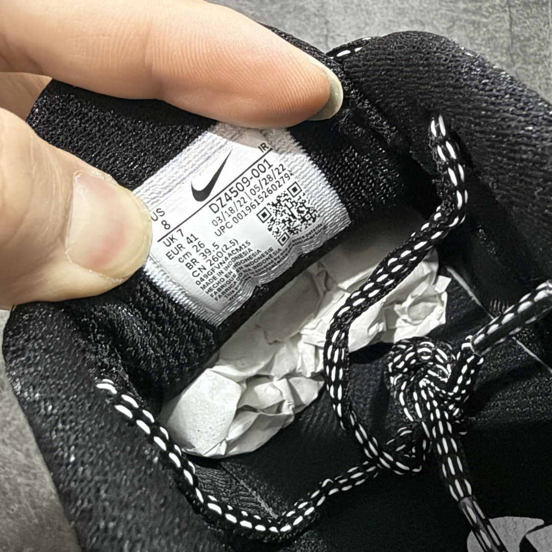 图片[7]-【Max纯原版】Nike Air Max Plus TN气垫系列跑鞋 全新一比一高端版本 真正的市场T1品质 更多配色陆续出货 真正的用心研发 一点一点抠出来的 品质 品控细节 随便闭眼对比市场任何版本 全套原纸板楦头开发 完美呈现版型 工艺流程均与原鞋保持一致 Turned Air 中底缓震技术 鞋面弧度与大底弧度一致 鞋头正确TPU材质 鞋面高频TPU材质1.0厚度 原鞋一致层次感 超越公司货的品控标准 多道QC质检 货号：DZ4509-001 尺码：36 36.5 37.5 38 38.5 39 40 40.5 41 42 42.5 43 44 44.5 45 46-选品中心