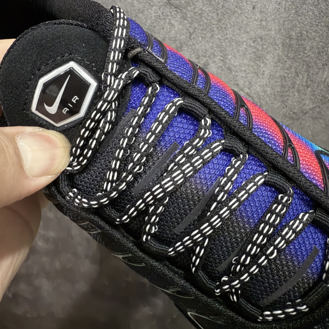 图片[6]-【Max纯原版】Nike Air Max Plus TN气垫系列跑鞋 全新一比一高端版本 真正的市场T1品质 更多配色陆续出货 真正的用心研发 一点一点抠出来的 品质 品控细节 随便闭眼对比市场任何版本 全套原纸板楦头开发 完美呈现版型 工艺流程均与原鞋保持一致 Turned Air 中底缓震技术 鞋面弧度与大底弧度一致 鞋头正确TPU材质 鞋面高频TPU材质1.0厚度 原鞋一致层次感 超越公司货的品控标准 多道QC质检 货号：DZ4509-001 尺码：36 36.5 37.5 38 38.5 39 40 40.5 41 42 42.5 43 44 44.5 45 46-选品中心